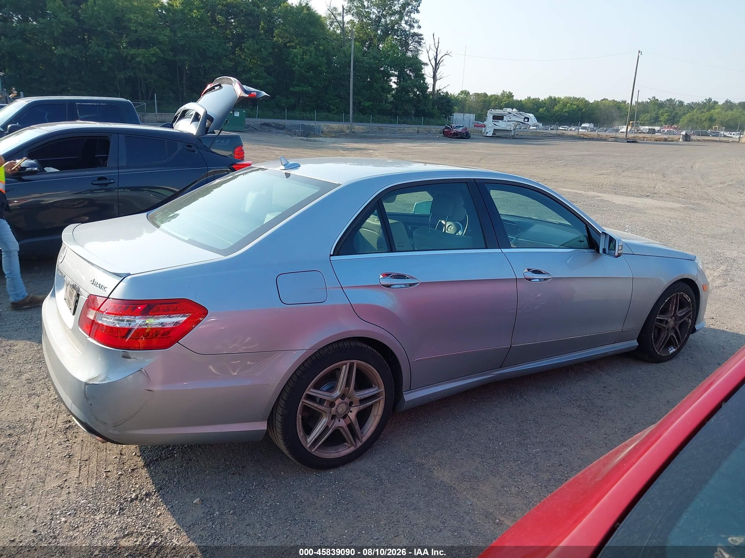 2013 Mercedes-benz E 550 4matic Silver vin: WDDHF9BB9DA750362