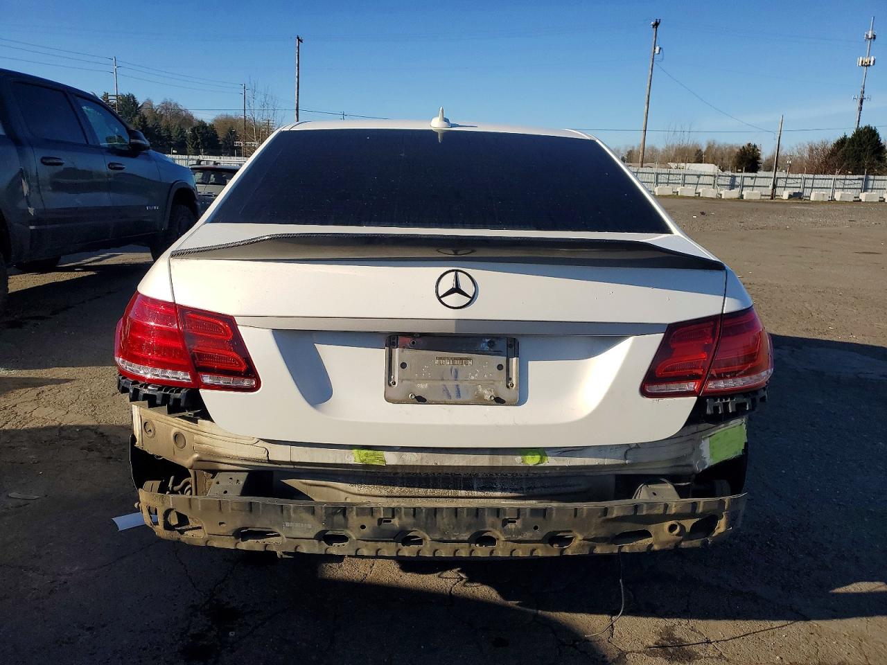 2014 Mercedes-benz E 550 4matic White vin: WDDHF9BB9EB041703