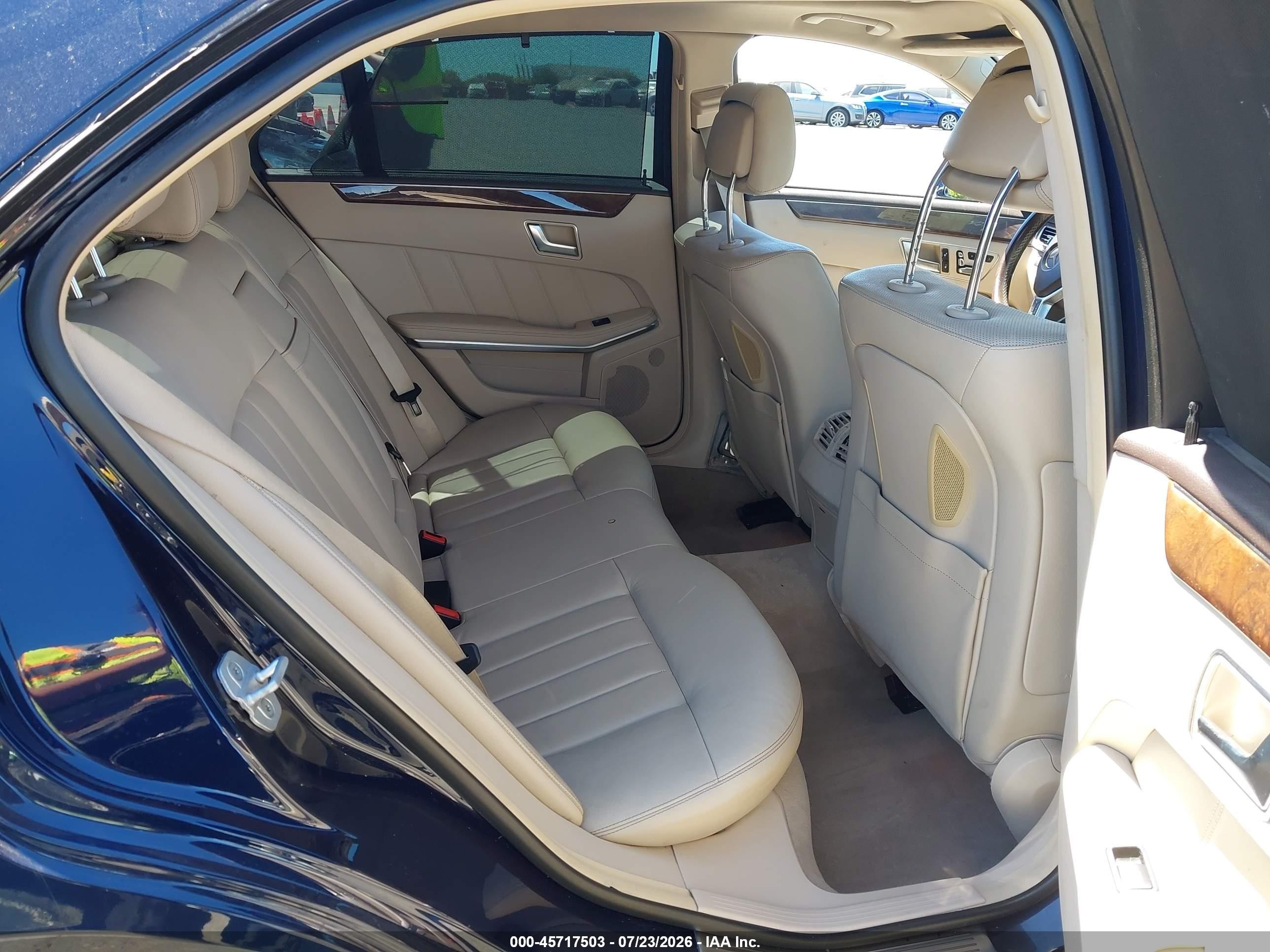 2014 Mercedes-benz E 550 4matic Синий vin: WDDHF9BBXEB026269