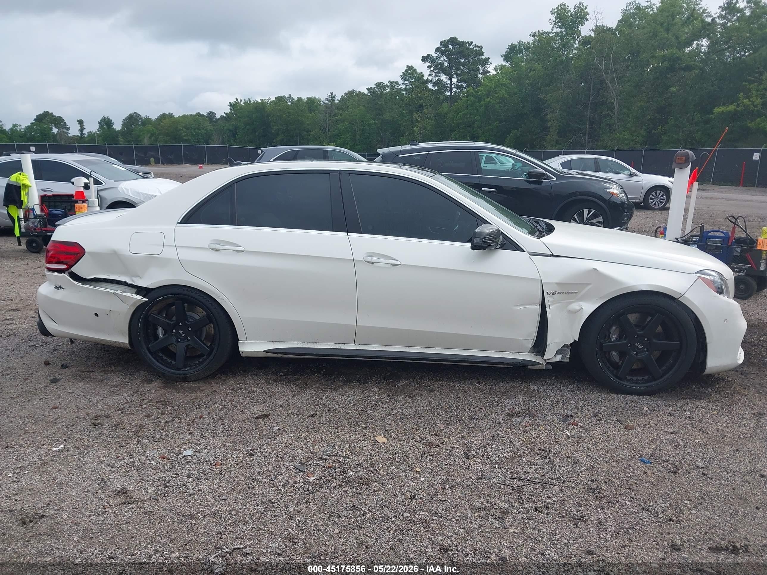 2014 Mercedes-benz E 63 Amg 4matic Белый vin: WDDHF9CB6EA977069