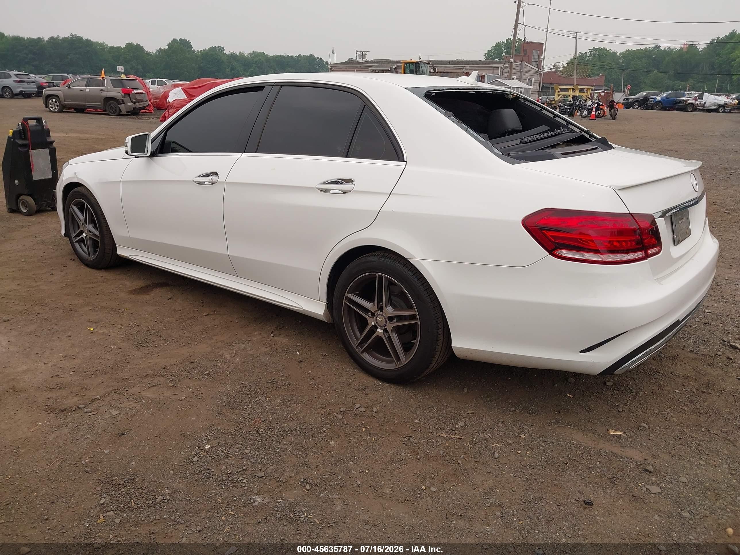 2015 Mercedes-benz E 250 Bluetec 4matic White vin: WDDHF9HB2FB102625