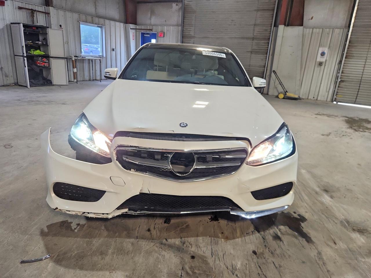 2015 Mercedes-benz E 250 Bluetec White vin: WDDHF9HB2FB143479