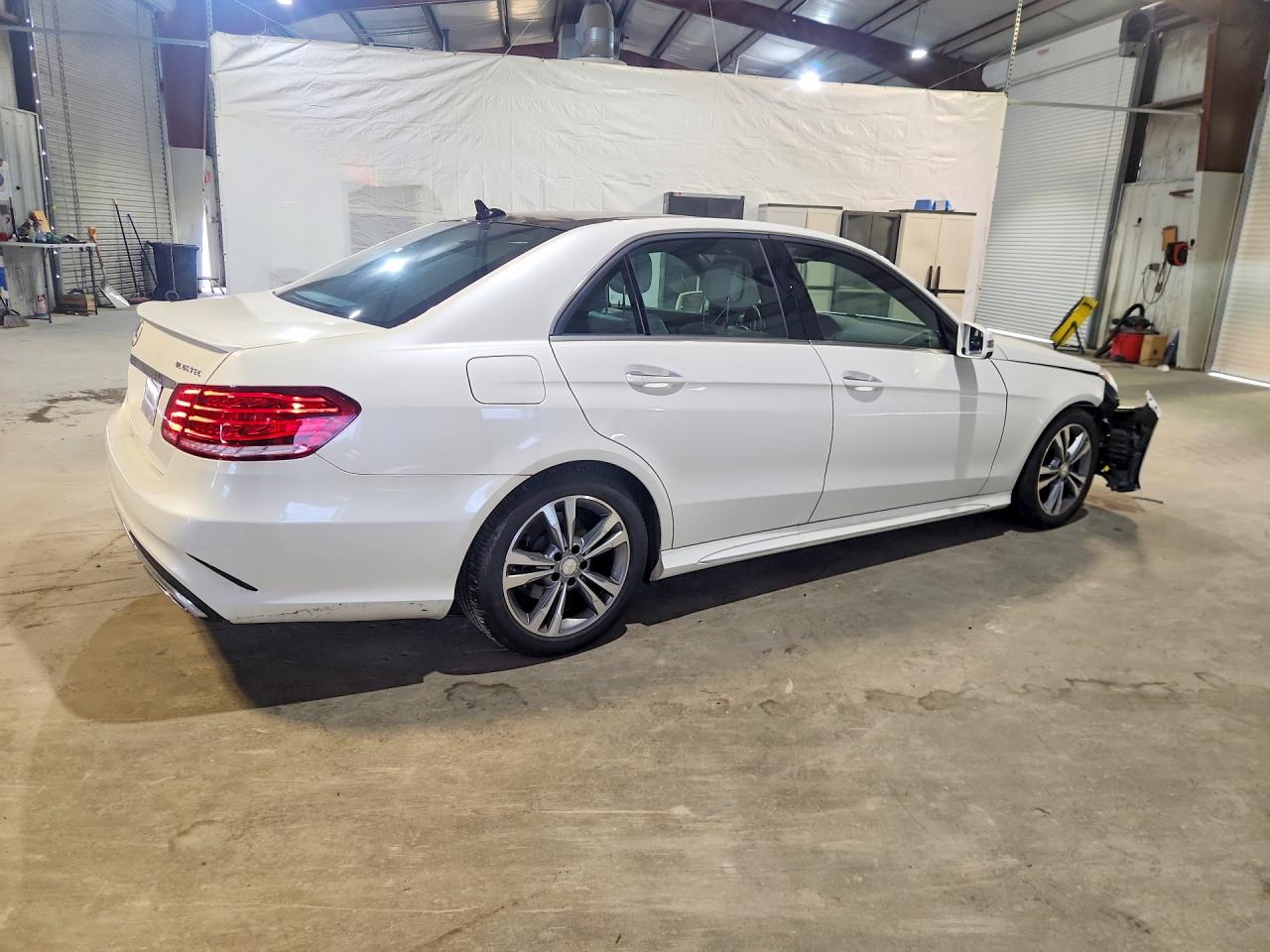 2015 Mercedes-benz E 250 Bluetec White vin: WDDHF9HB2FB143479