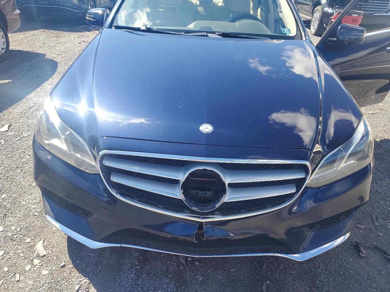 2014 Mercedes-benz E 250 Bluetec Blue vin: WDDHF9HB8EB033972