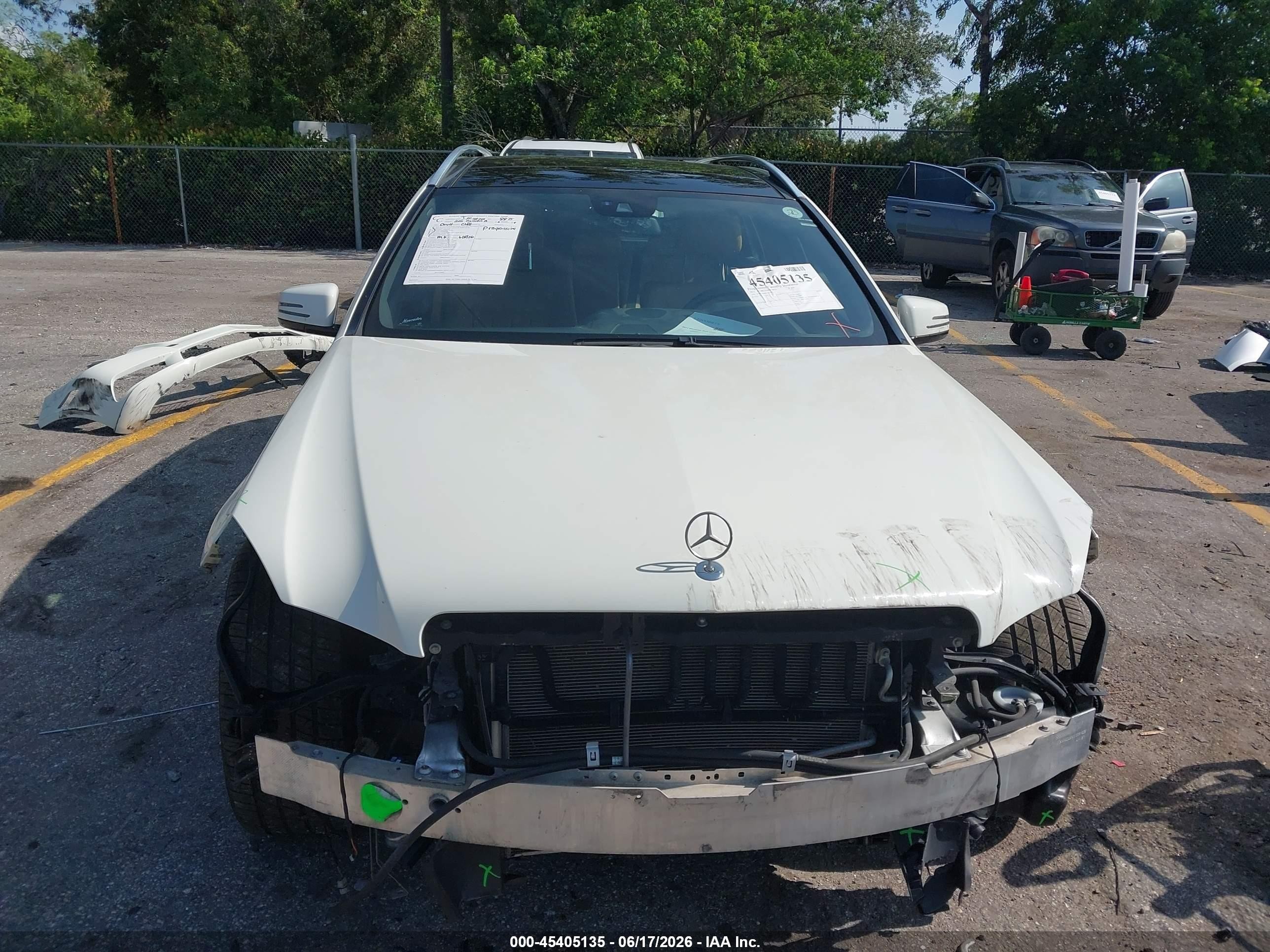 2011 Mercedes-benz E 350 4matic Белый vin: WDDHH8HB1BA275170