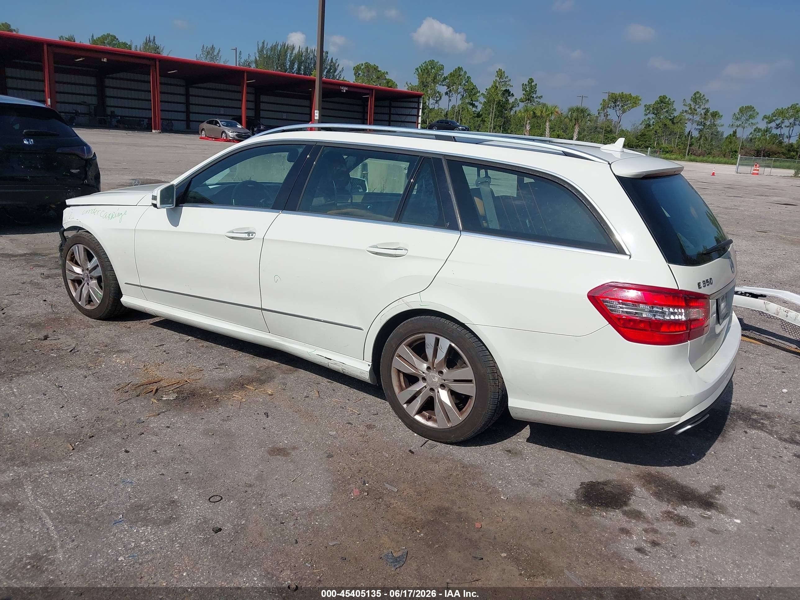 2011 Mercedes-benz E 350 4matic Белый vin: WDDHH8HB1BA275170