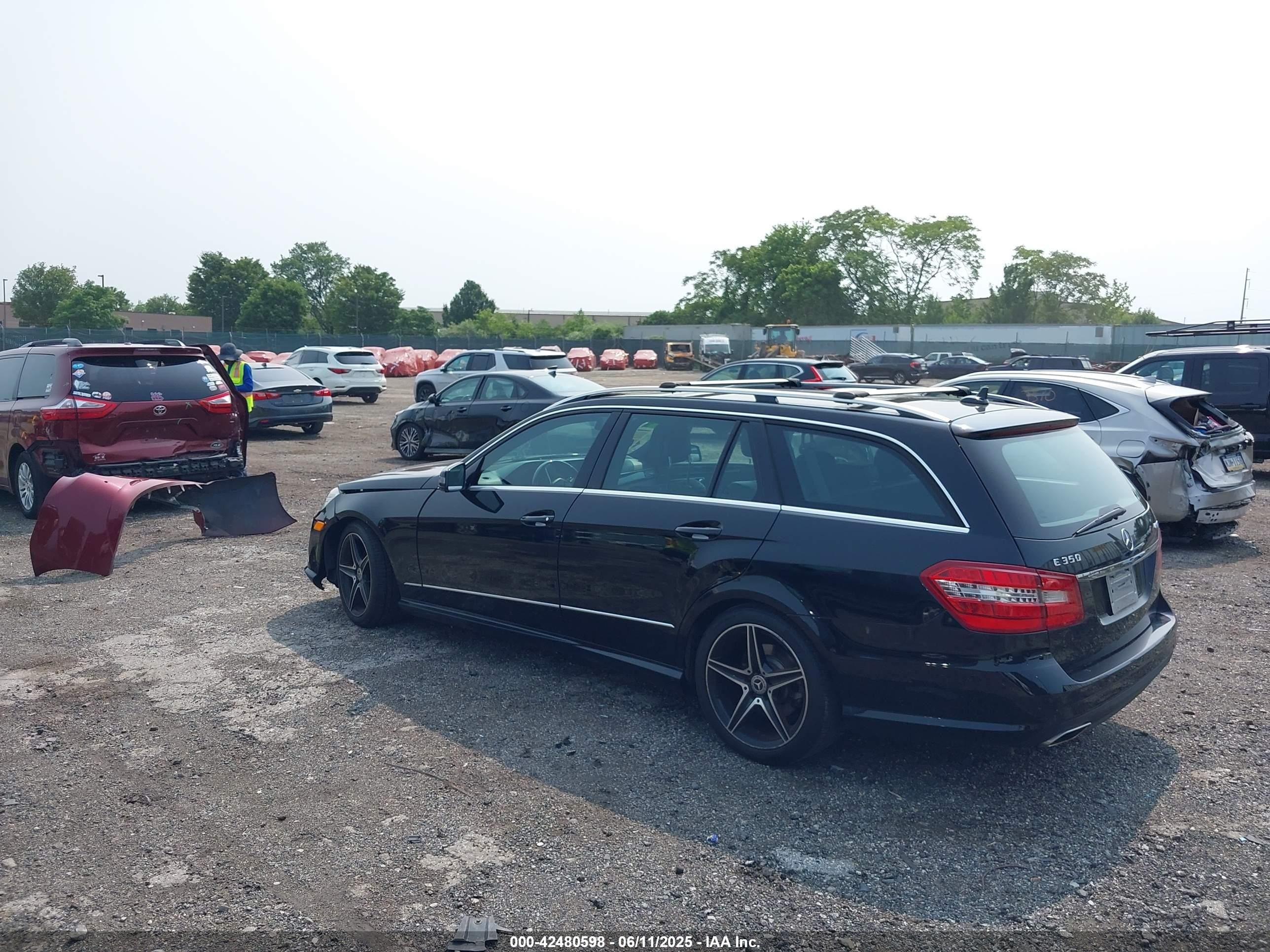 2011 Mercedes-benz E 350 4matic Black vin: WDDHH8HB8BA299451