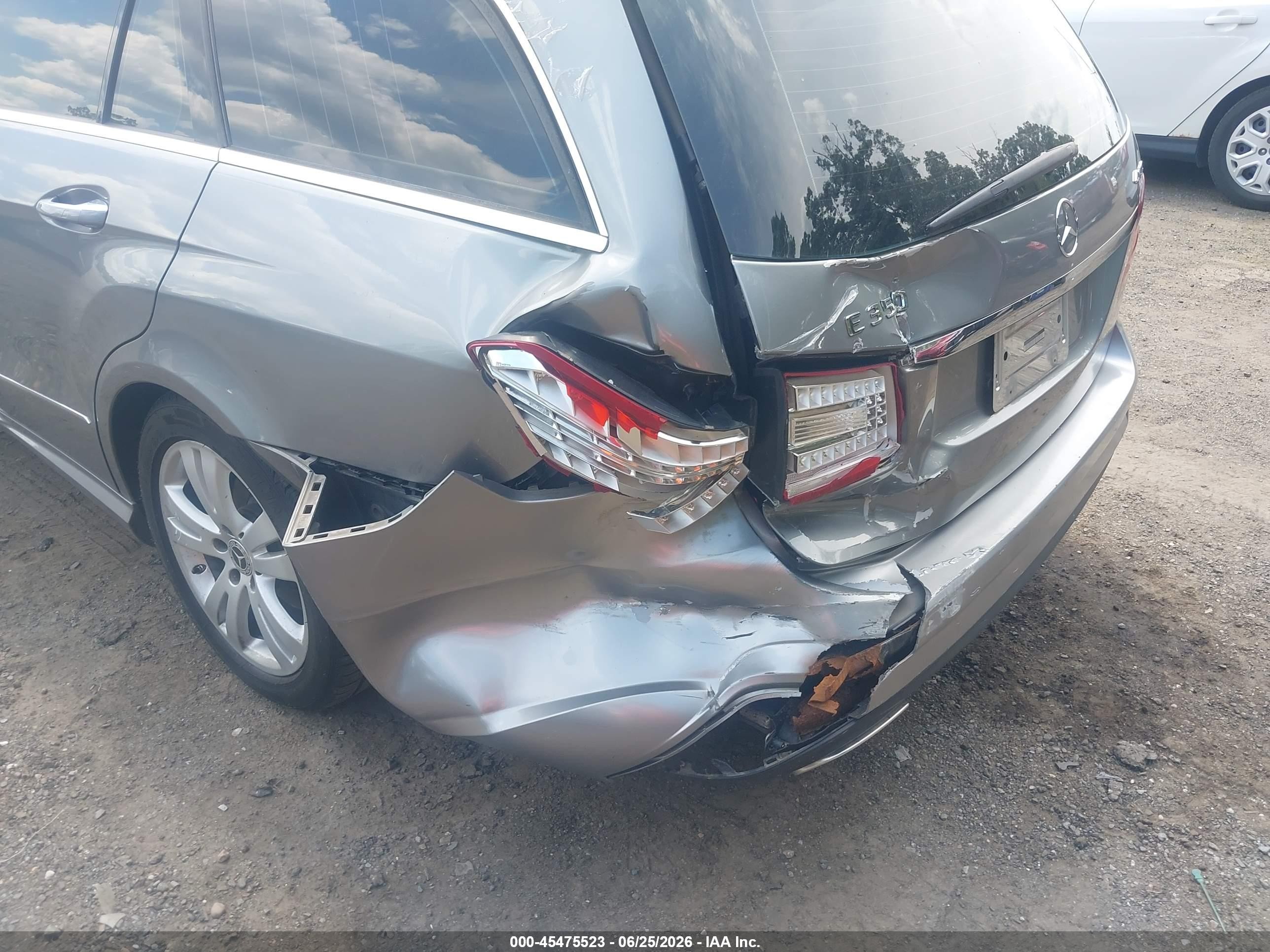 2011 Mercedes-benz E 350 4matic Silver vin: WDDHH8HBXBA228848