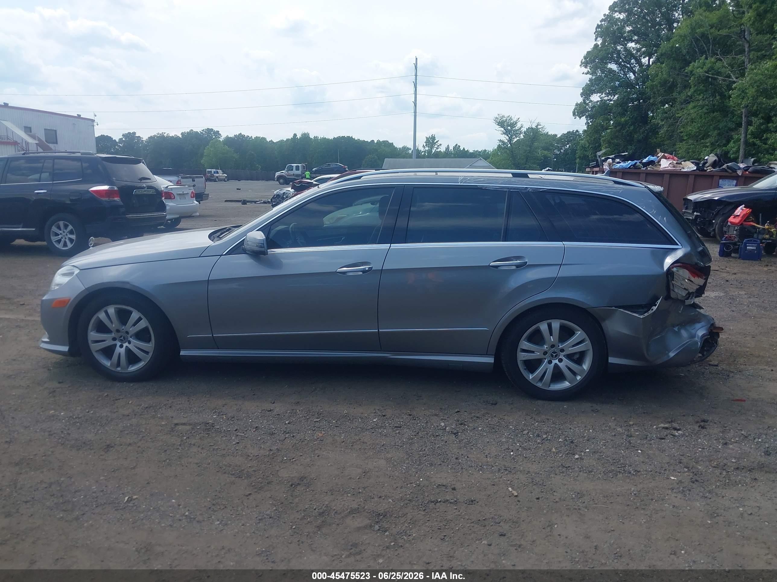 2011 Mercedes-benz E 350 4matic Silver vin: WDDHH8HBXBA228848
