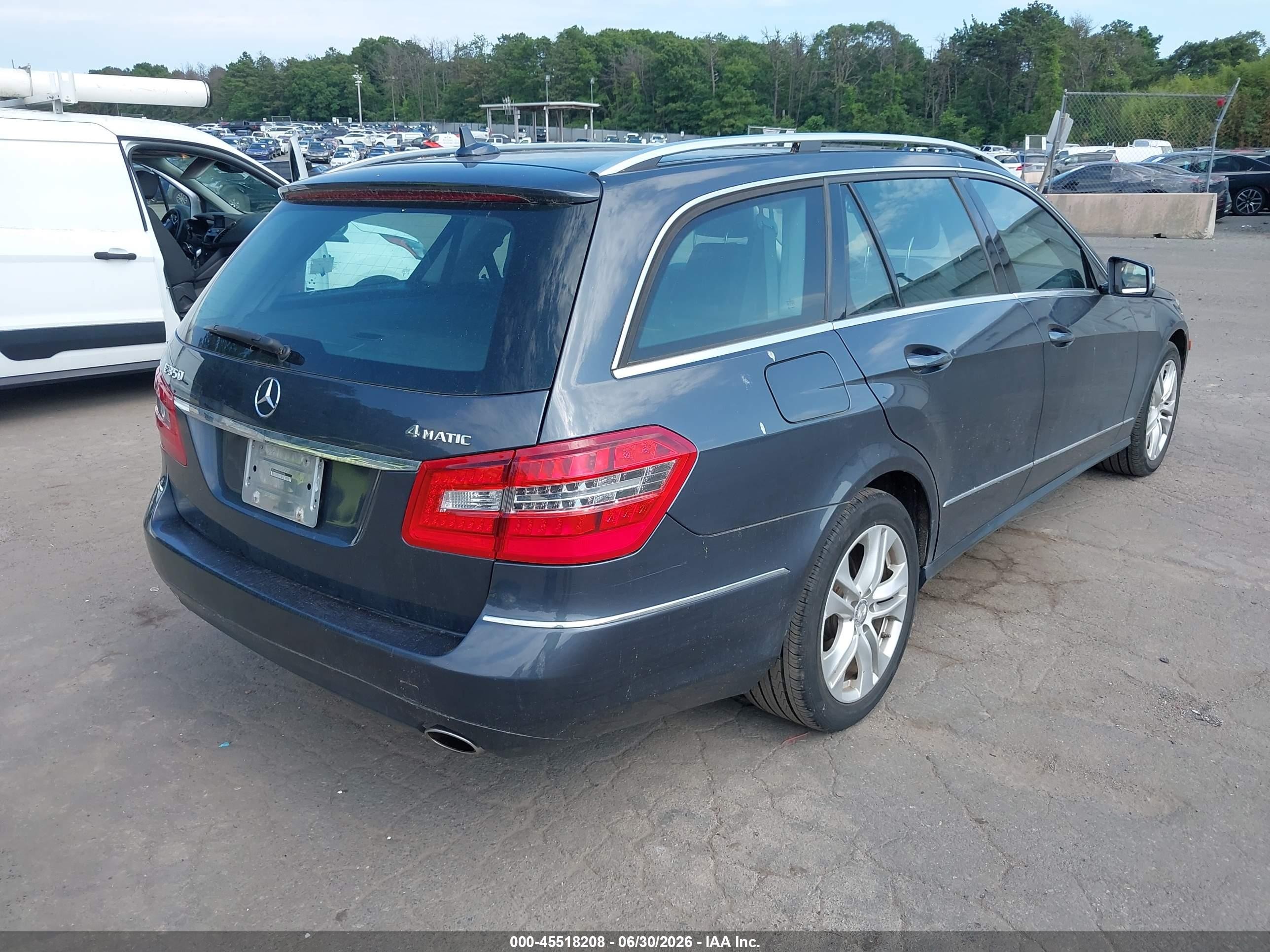 2011 Mercedes-benz E 350 4matic Gray vin: WDDHH8HBXBA300406