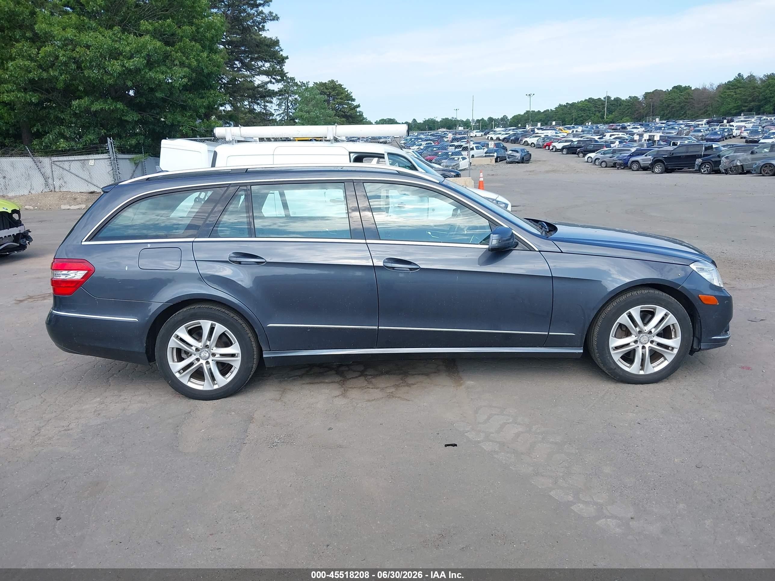 2011 Mercedes-benz E 350 4matic Gray vin: WDDHH8HBXBA300406