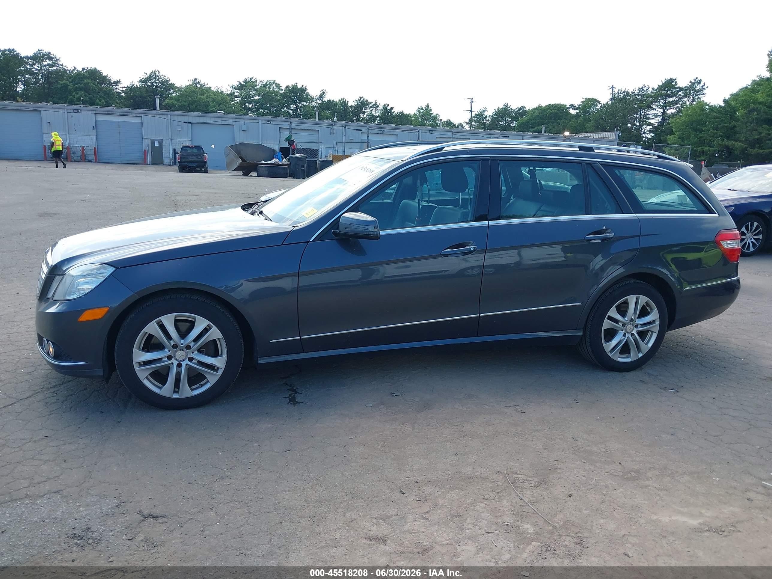 2011 Mercedes-benz E 350 4matic Gray vin: WDDHH8HBXBA300406