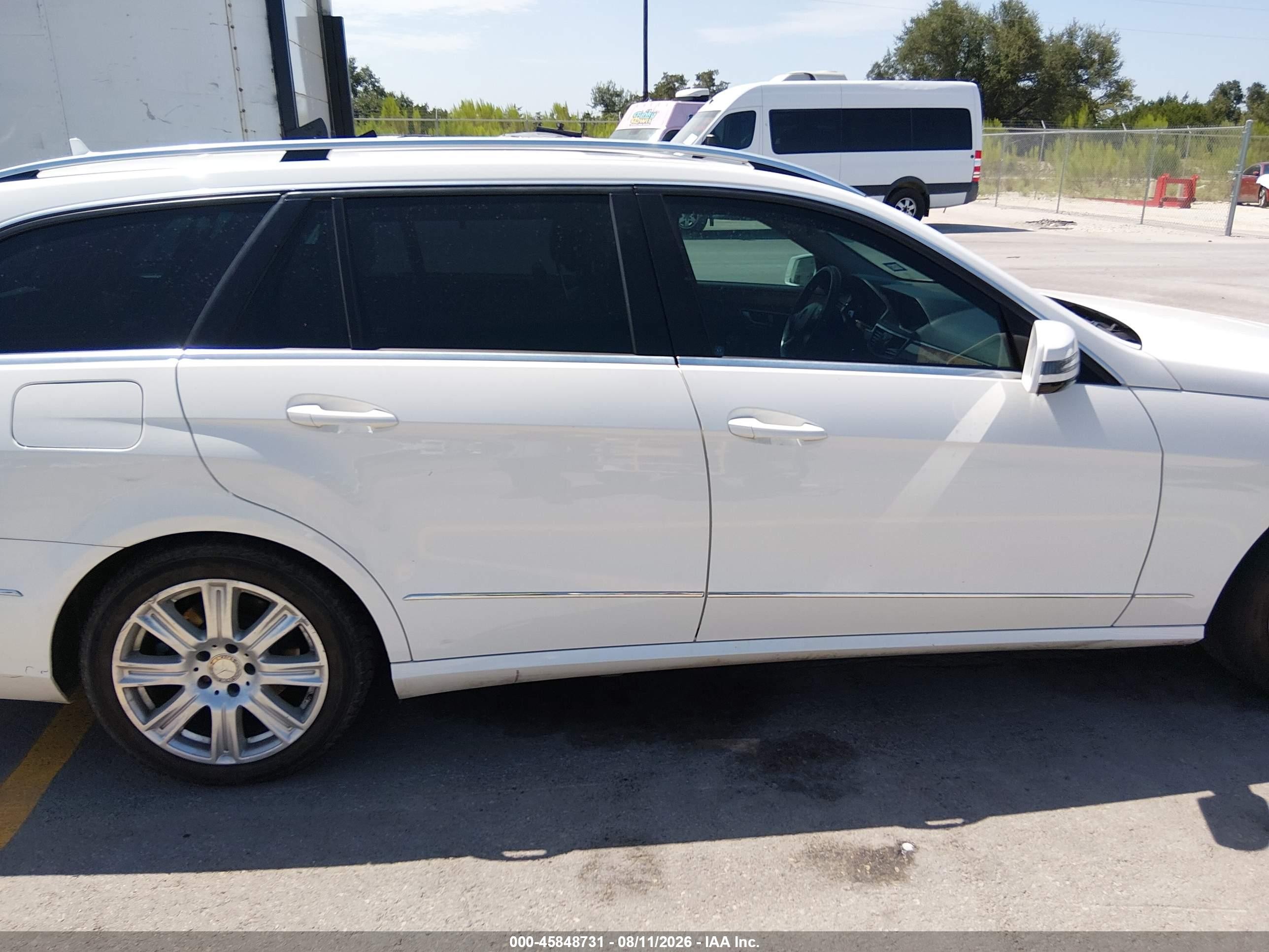 2013 Mercedes-benz E 350 4matic White vin: WDDHH8JB5DA764961