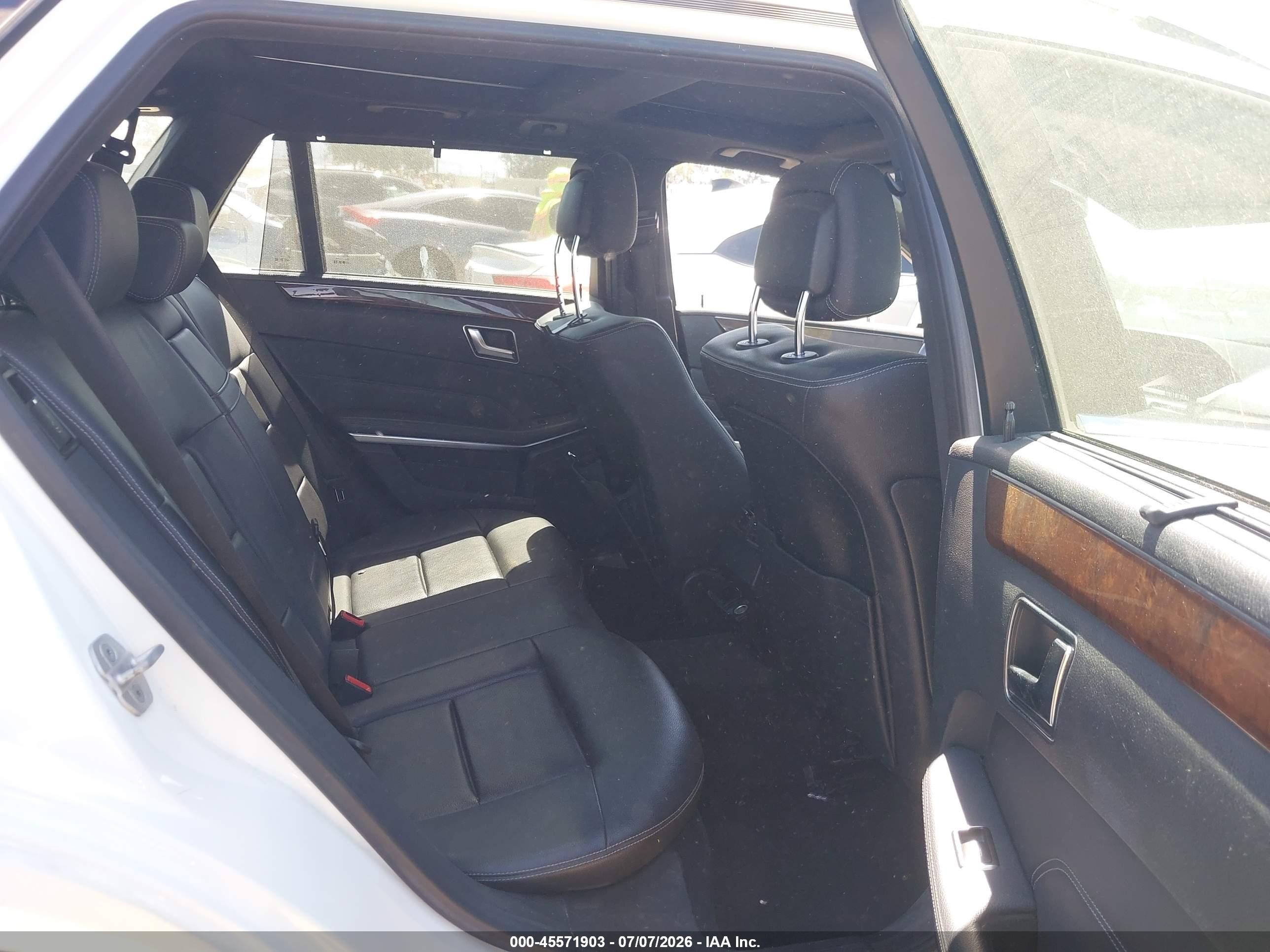 2014 Mercedes-benz E 350 4matic White vin: WDDHH8JB5EA790204