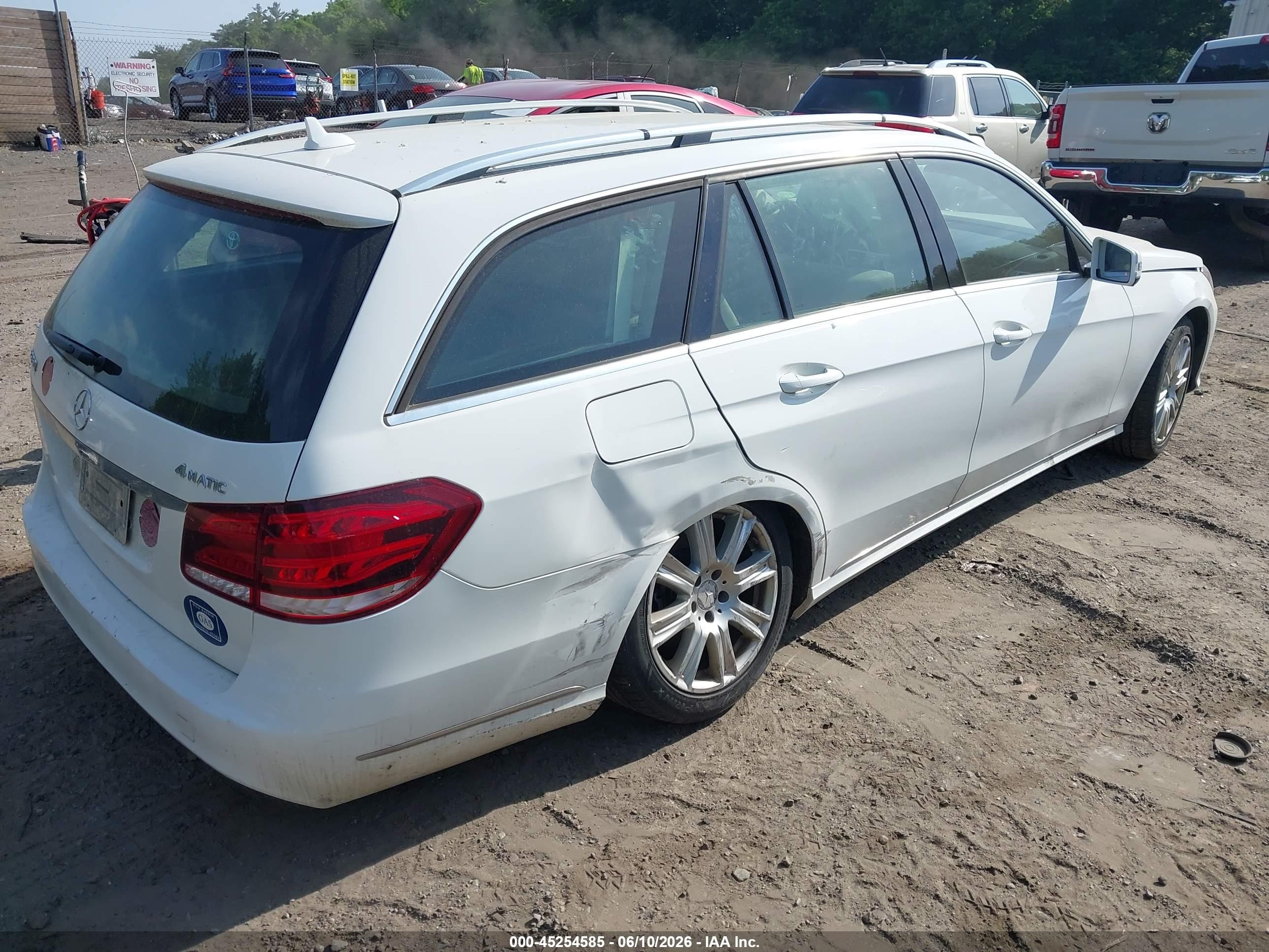 2014 Mercedes-benz E 350 4matic White vin: WDDHH8JB6EA871552
