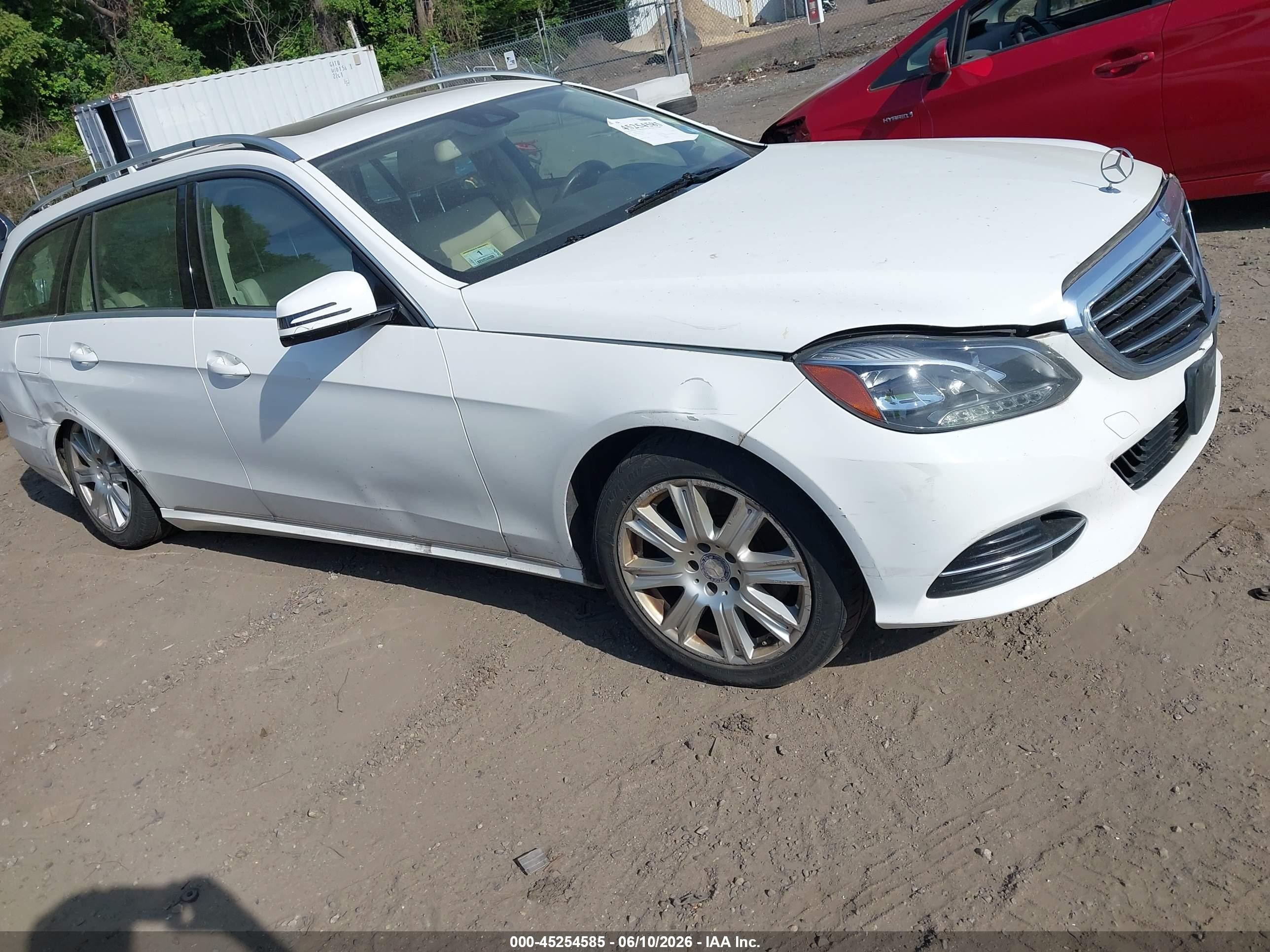 2014 Mercedes-benz E 350 4matic White vin: WDDHH8JB6EA871552