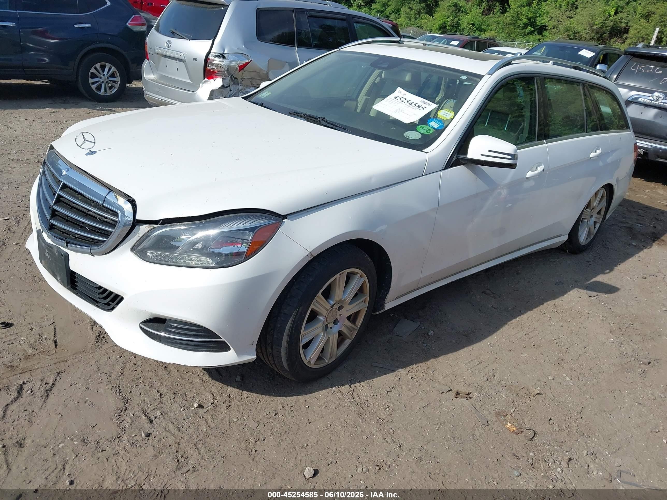 2014 Mercedes-benz E 350 4matic White vin: WDDHH8JB6EA871552