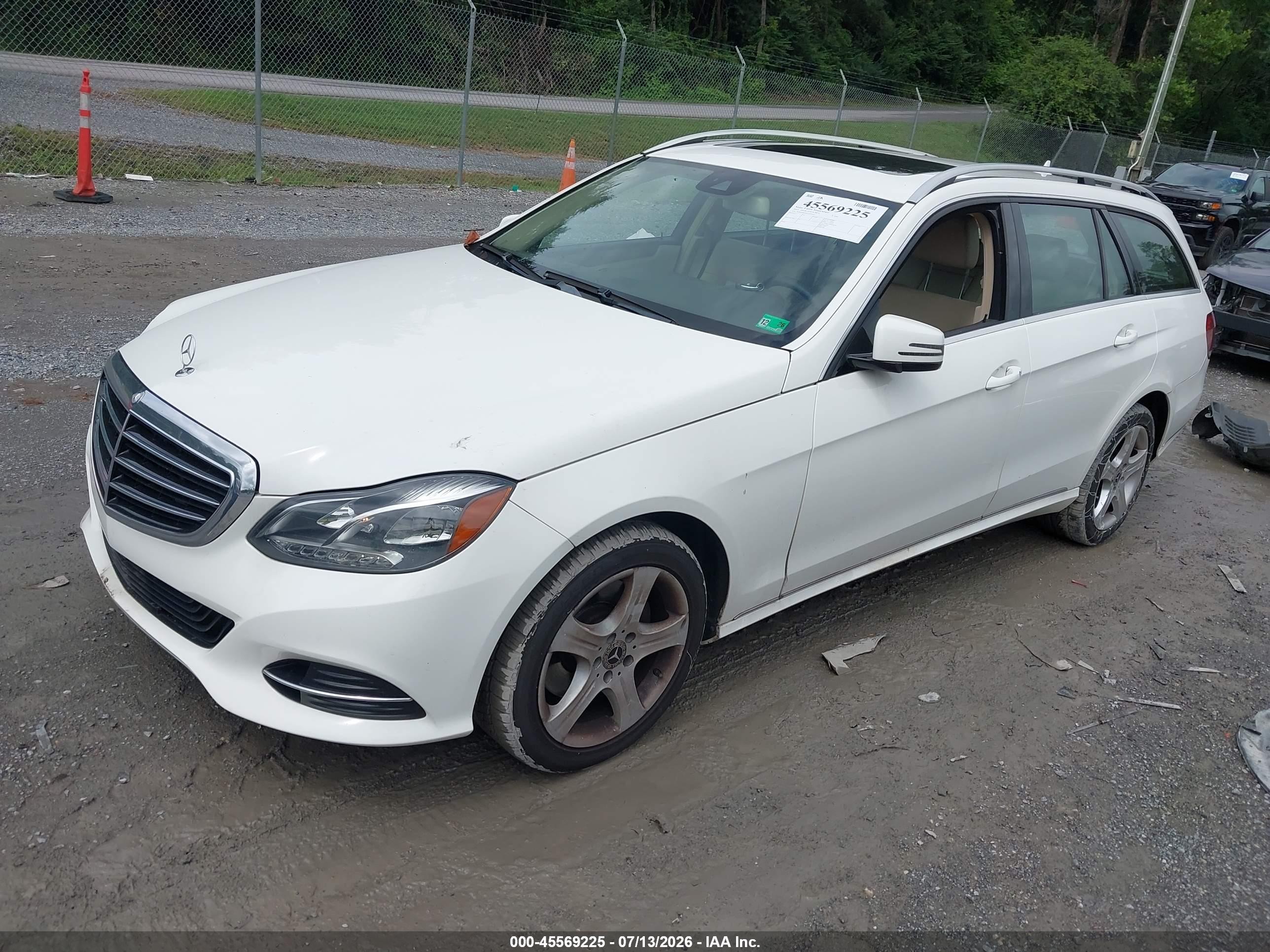 2014 Mercedes-benz E 350 4matic White vin: WDDHH8JB6EA903612