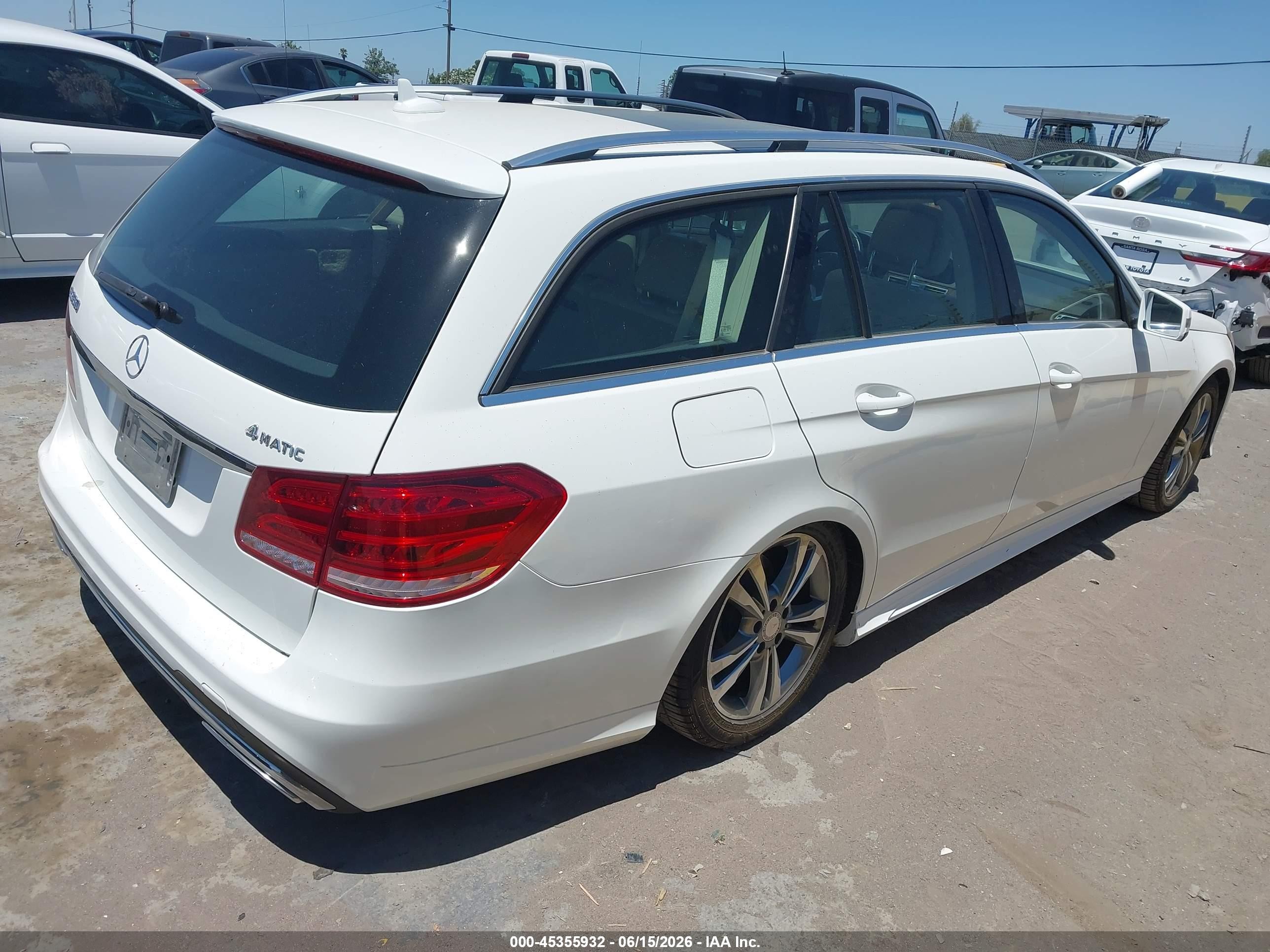 2014 Mercedes-benz E 350 4matic White vin: WDDHH8JB9EA806629