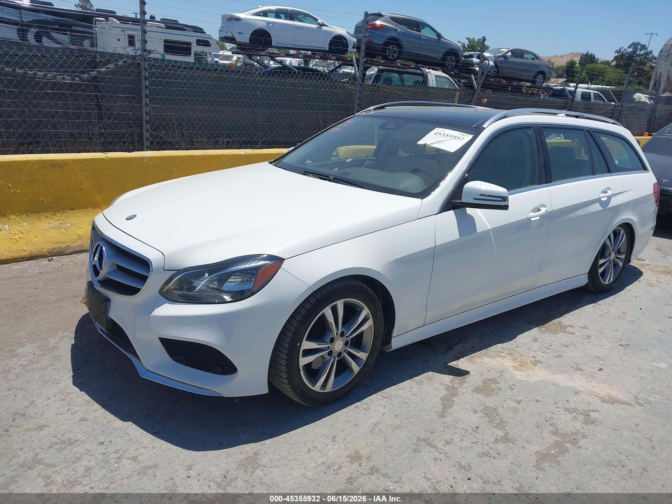2014 Mercedes-benz E 350 4matic White vin: WDDHH8JB9EA806629