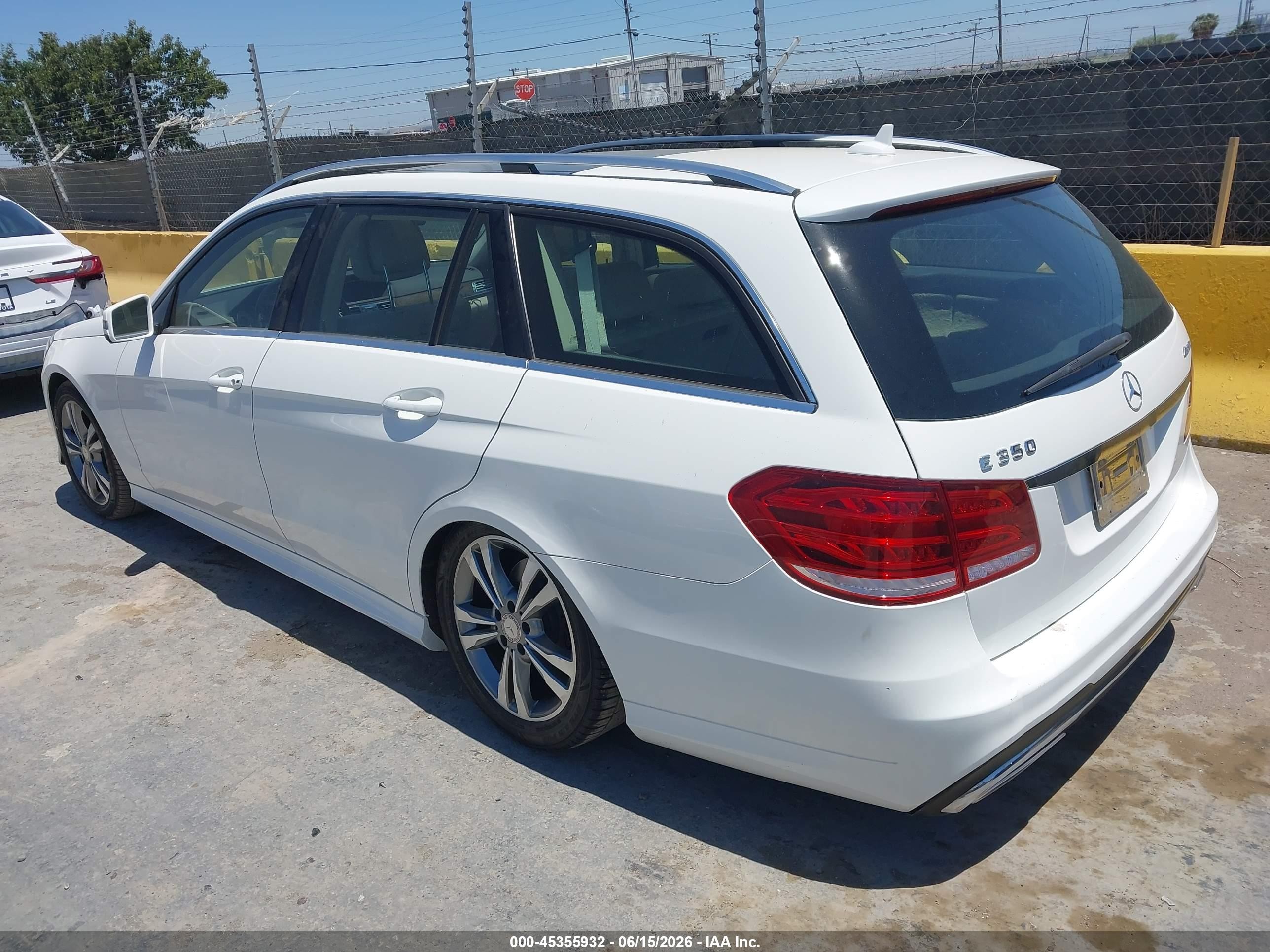 2014 Mercedes-benz E 350 4matic White vin: WDDHH8JB9EA806629