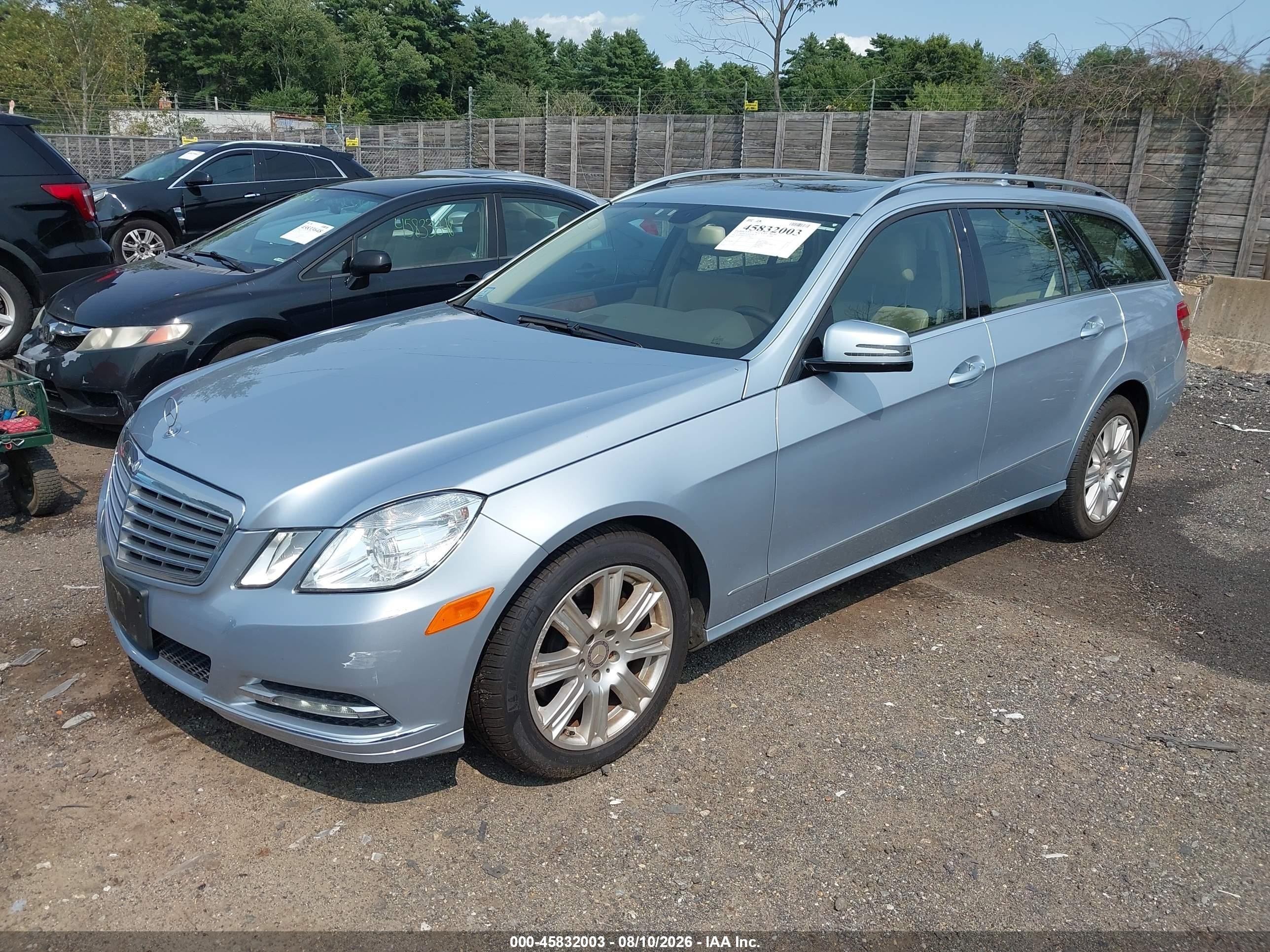 2013 Mercedes-benz E 350 4matic Light Blue vin: WDDHH8JBXDA728151