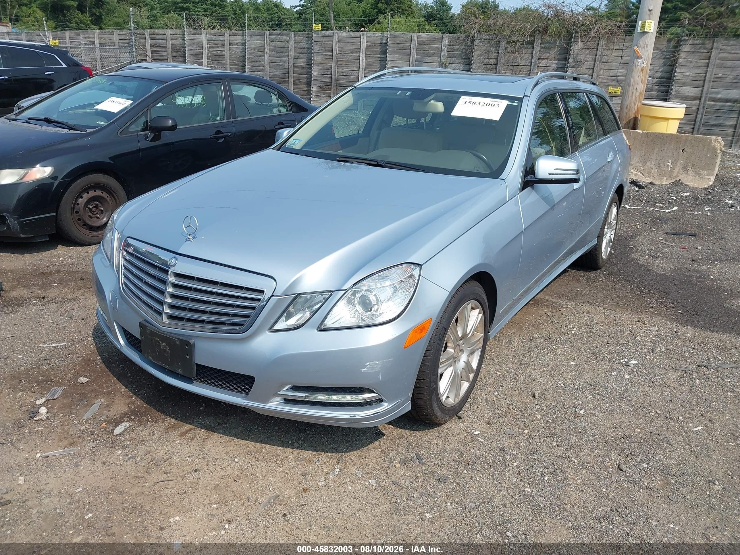2013 Mercedes-benz E 350 4matic Light Blue vin: WDDHH8JBXDA728151