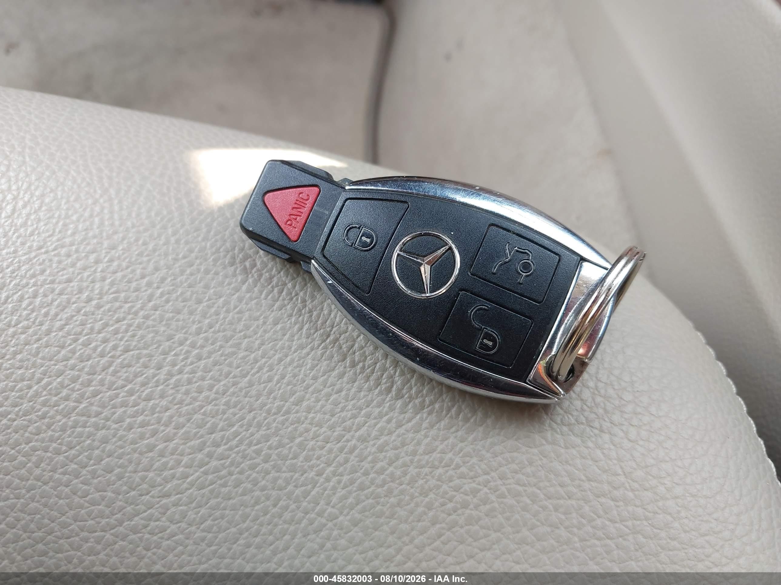 2013 Mercedes-benz E 350 4matic Light Blue vin: WDDHH8JBXDA728151