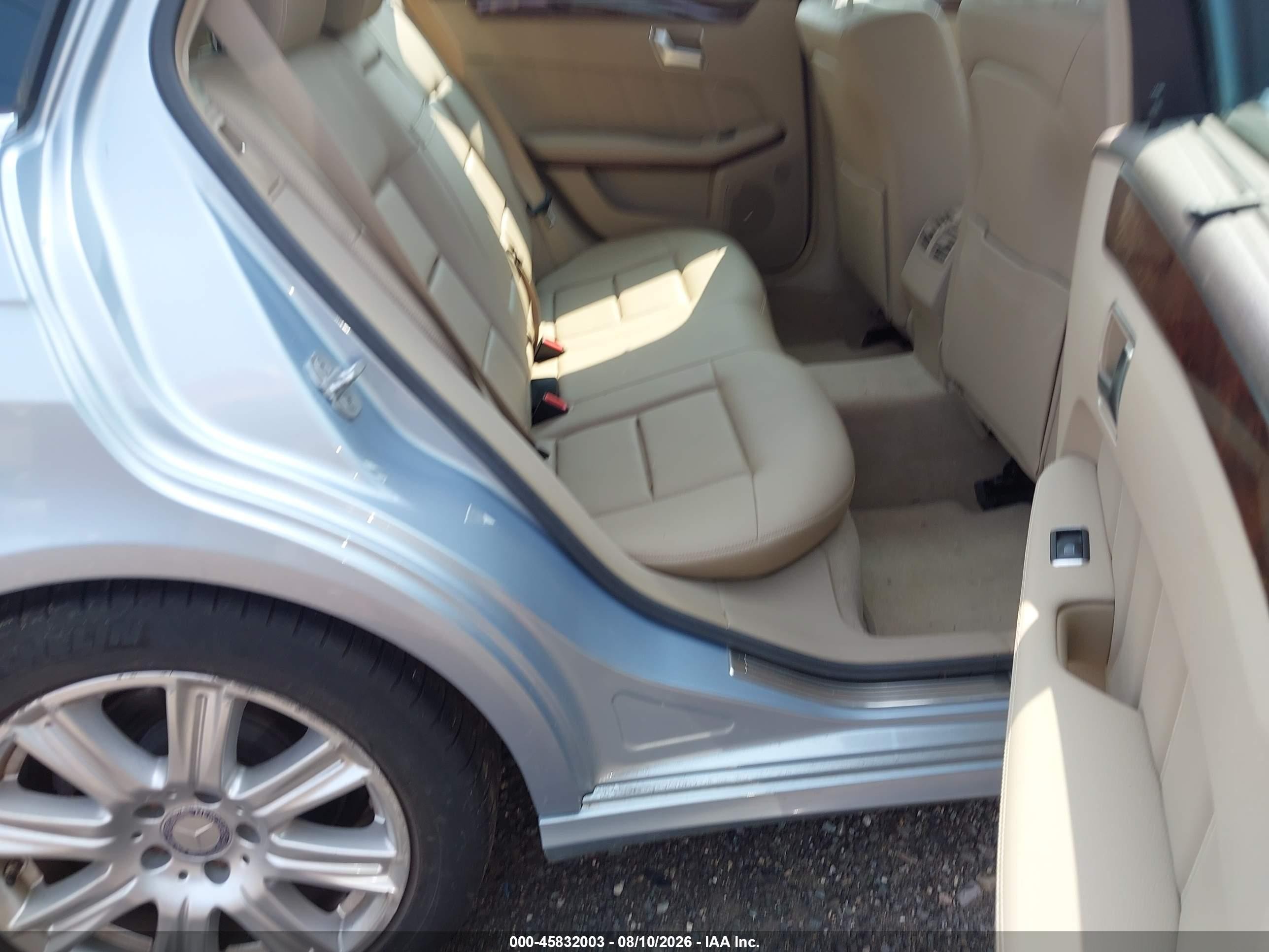 2013 Mercedes-benz E 350 4matic Light Blue vin: WDDHH8JBXDA728151