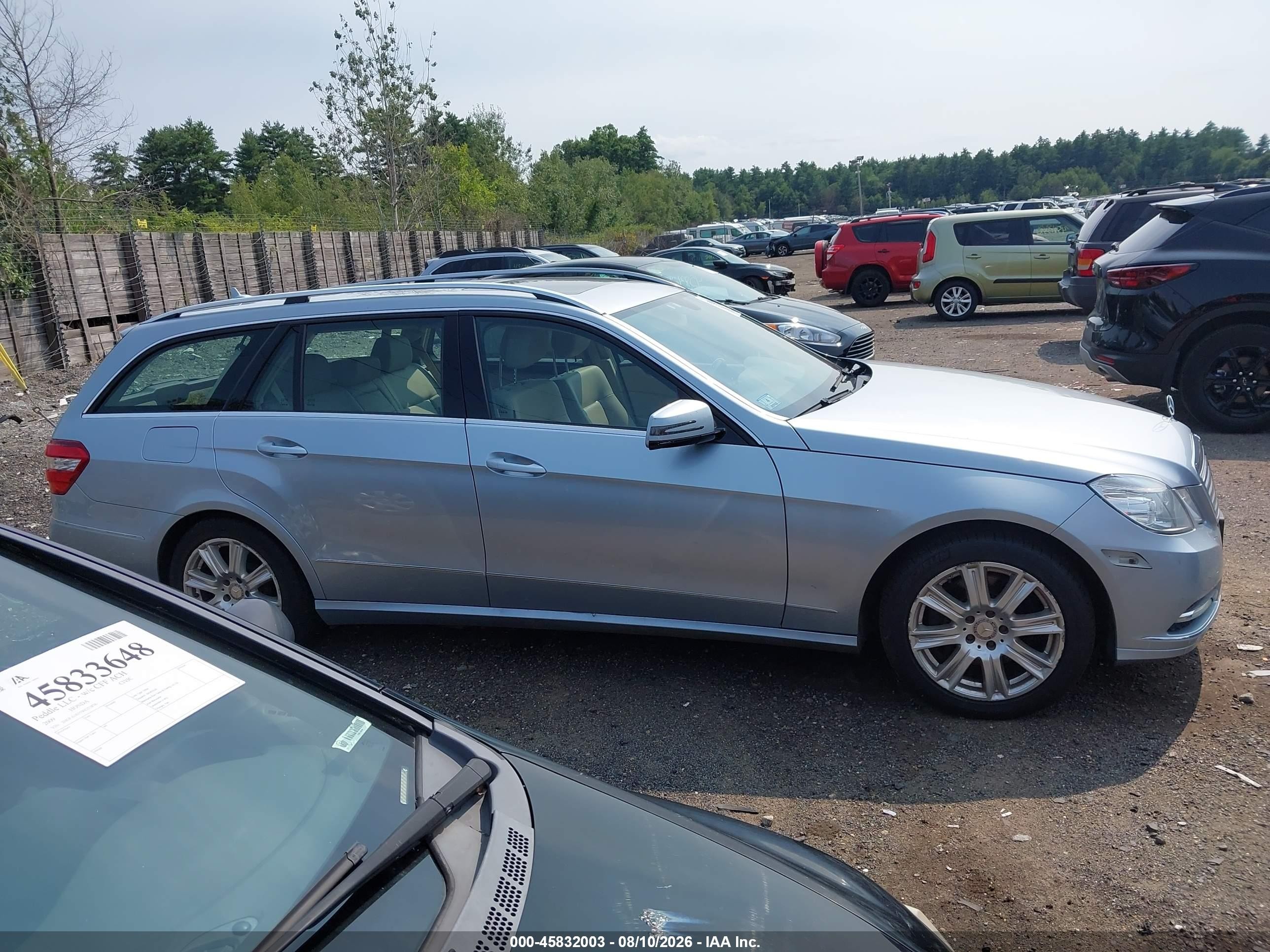 2013 Mercedes-benz E 350 4matic Light Blue vin: WDDHH8JBXDA728151
