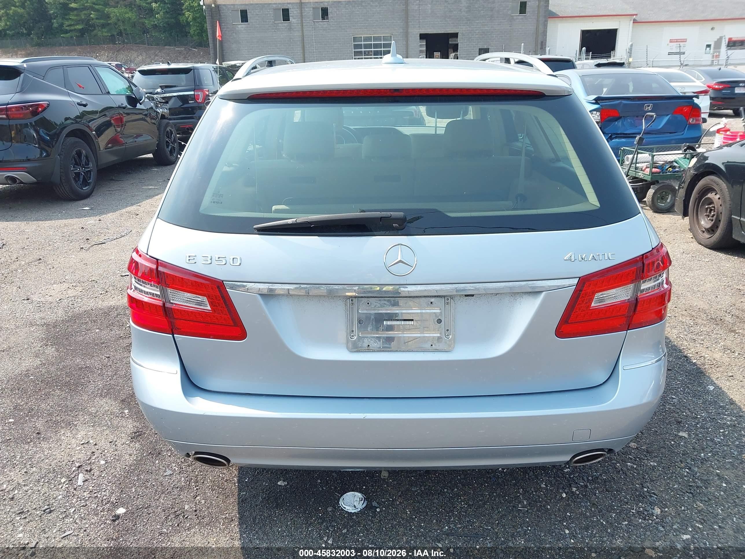2013 Mercedes-benz E 350 4matic Light Blue vin: WDDHH8JBXDA728151