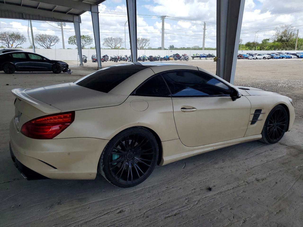 2013 Mercedes-benz Sl 550 Бежевый vin: WDDJK7DA0DF000826