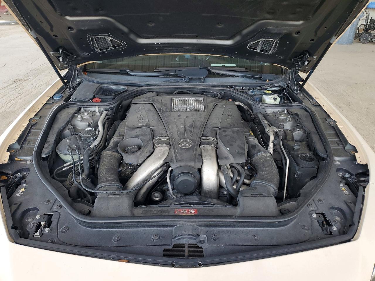 2013 Mercedes-benz Sl 550 Бежевый vin: WDDJK7DA0DF000826