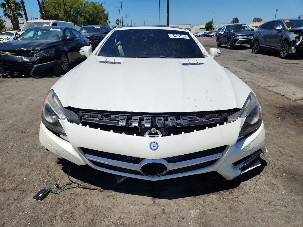 2013 Mercedes-benz Sl 550 White vin: WDDJK7DA1DF014010
