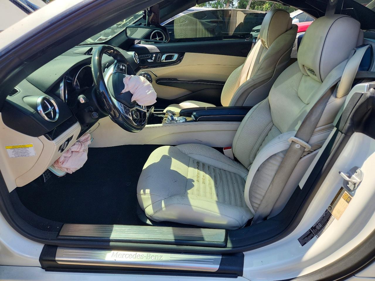 2013 Mercedes-benz Sl 550 White vin: WDDJK7DA1DF014010