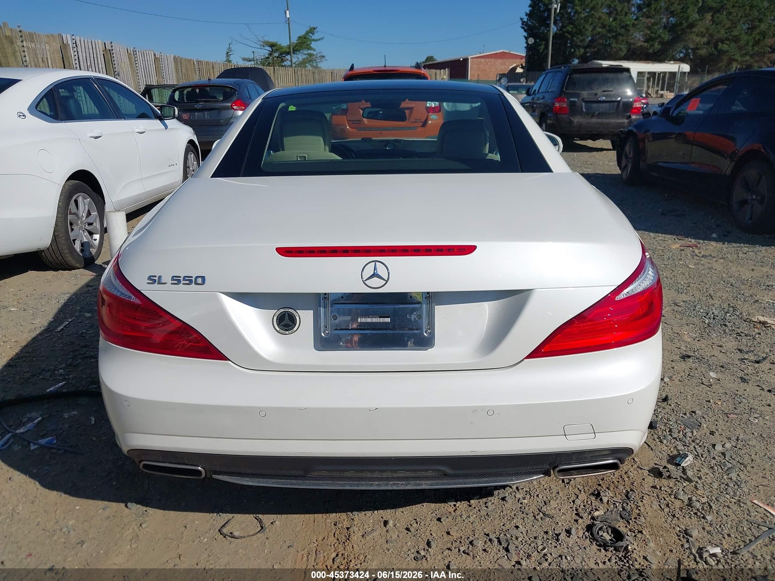 2015 Mercedes-benz Sl 550 Белый vin: WDDJK7DA1FF037094