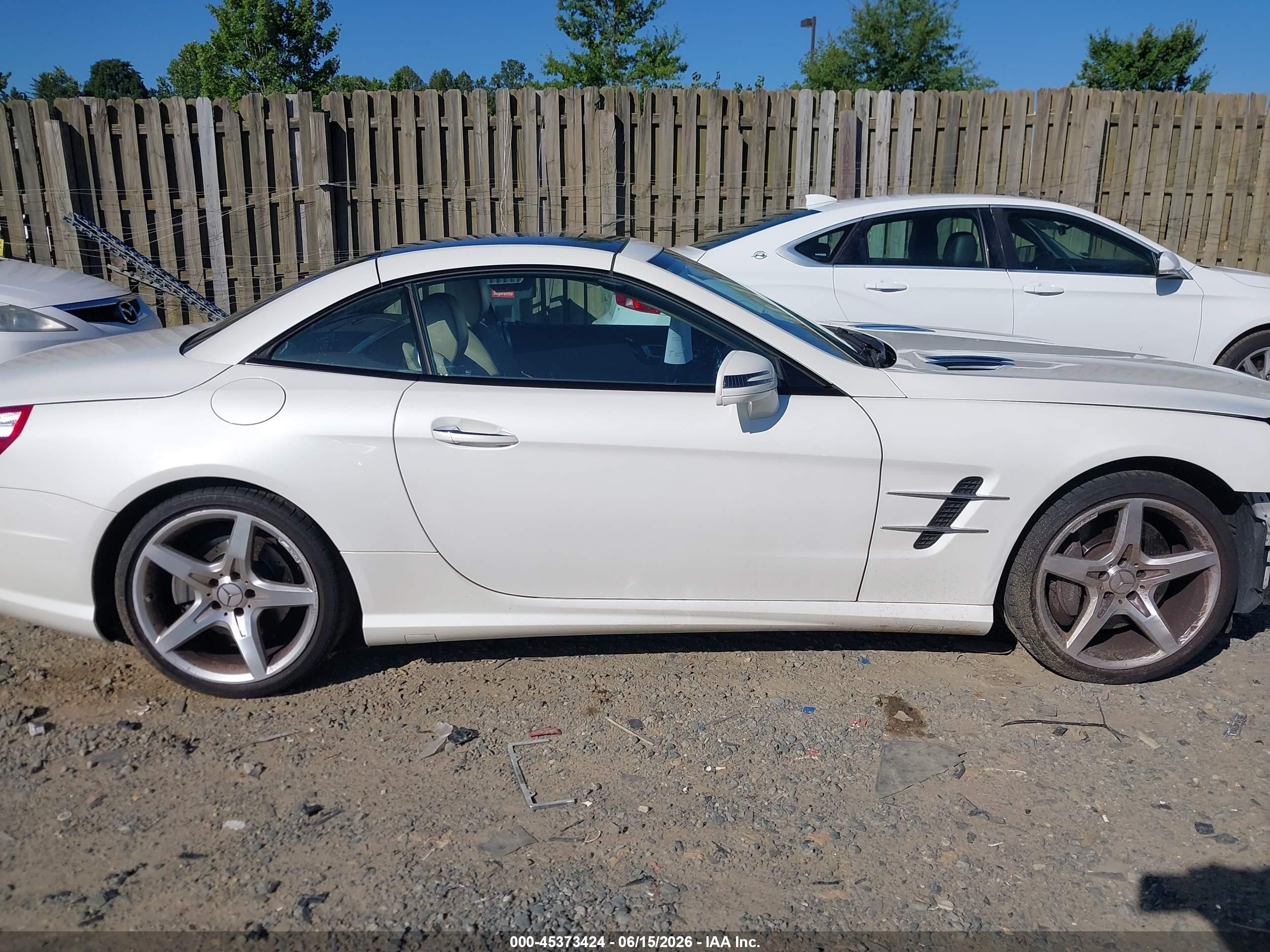 2015 Mercedes-benz Sl 550 Белый vin: WDDJK7DA1FF037094