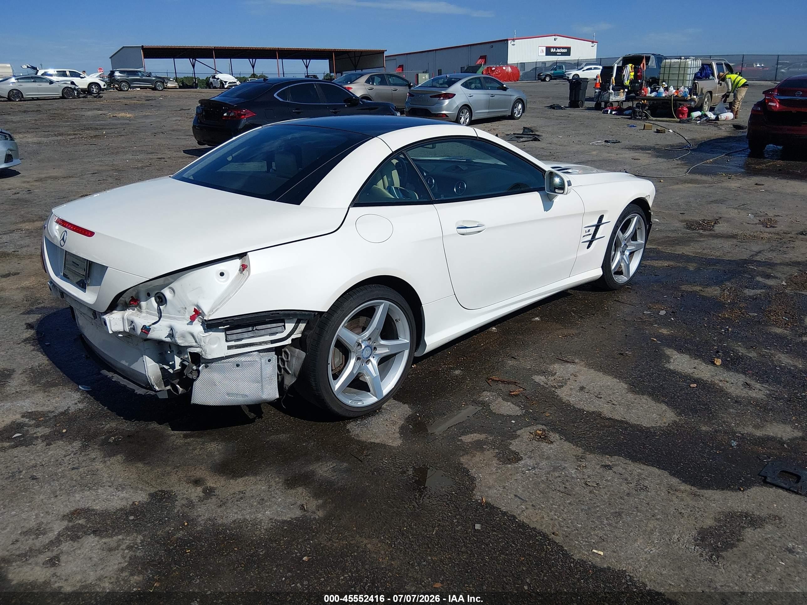 2014 Mercedes-benz Sl 550   Белый vin: WDDJK7DA2EF023669