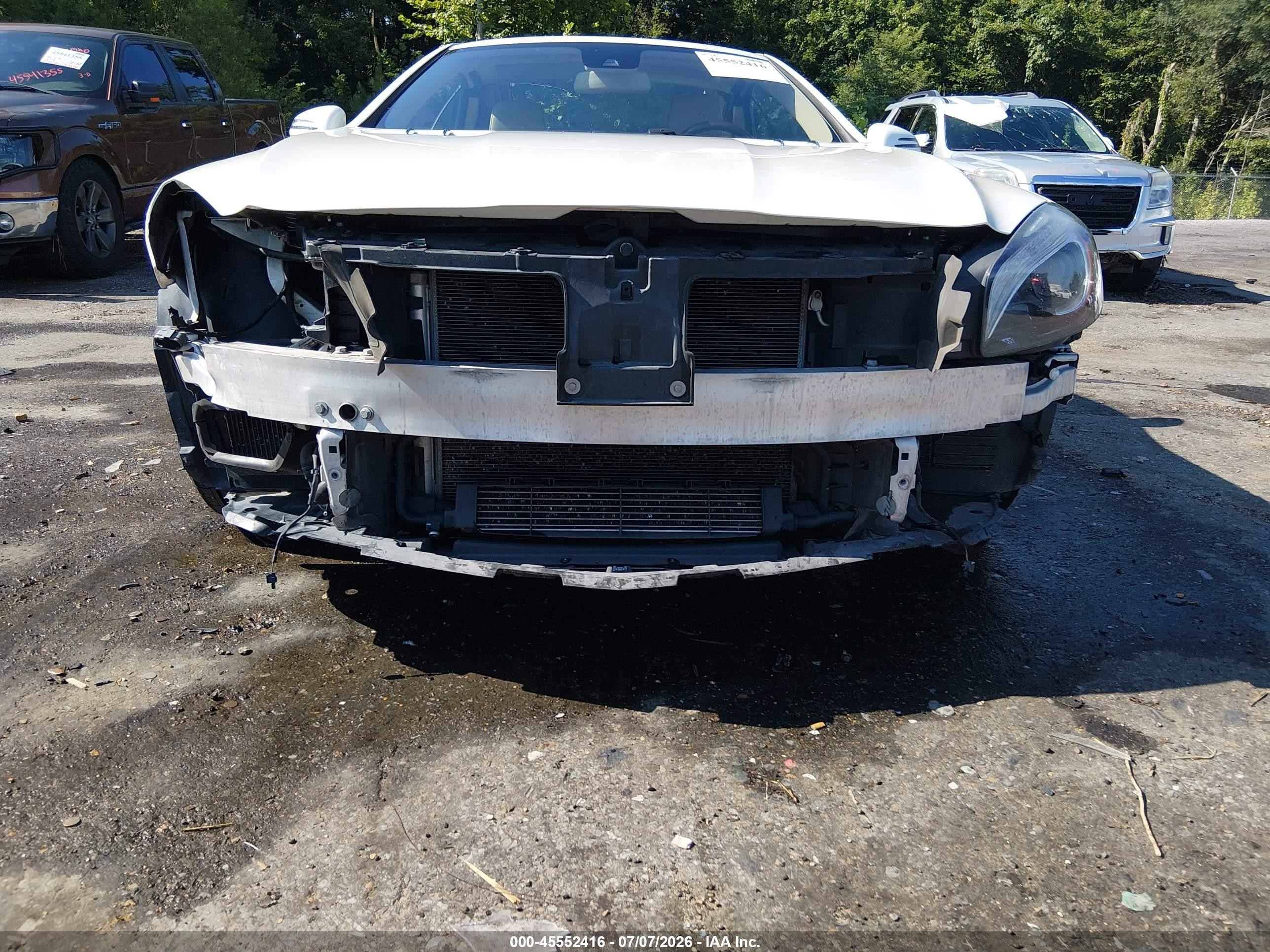 2014 Mercedes-benz Sl 550   Белый vin: WDDJK7DA2EF023669