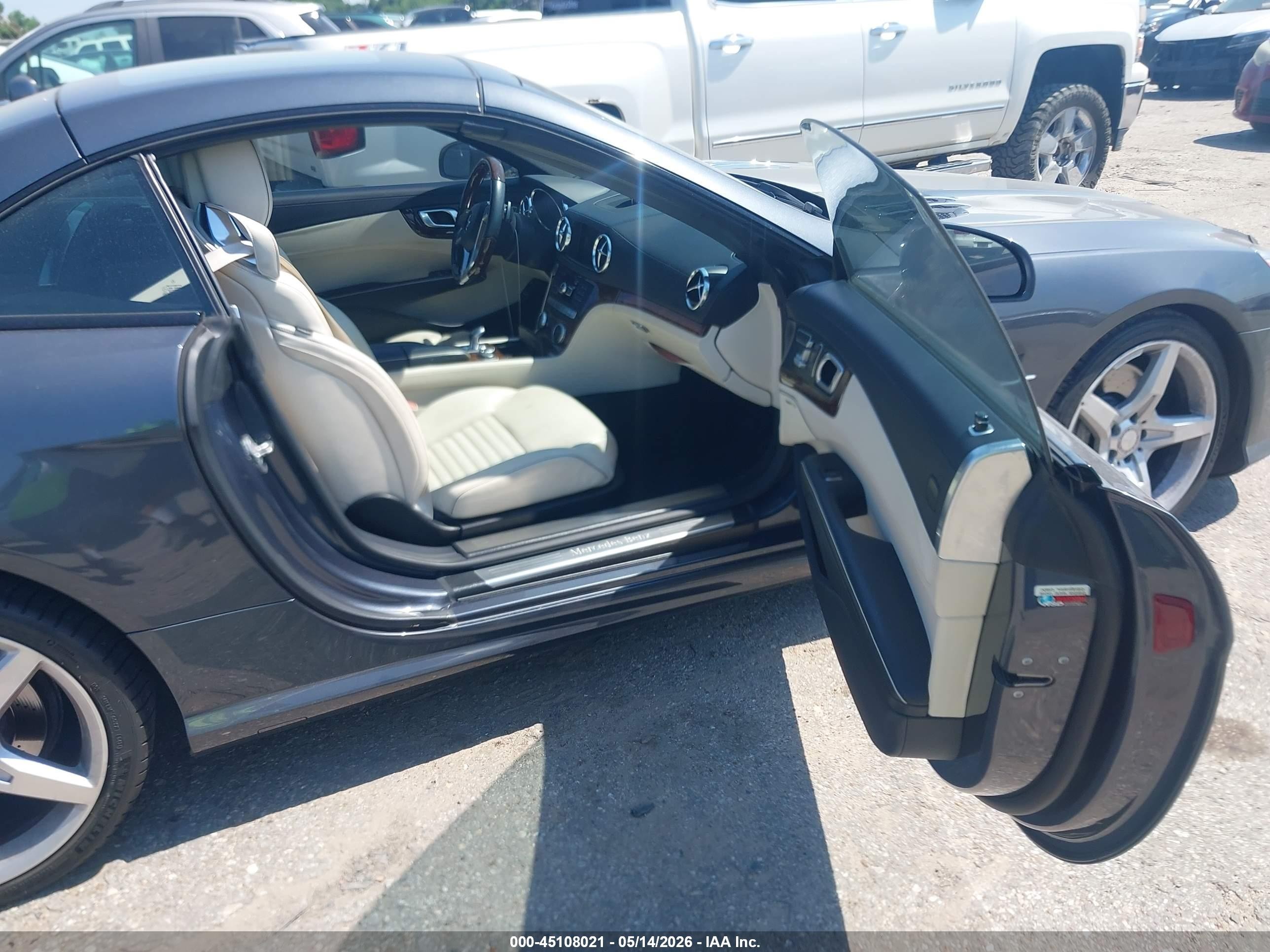 2013 Mercedes-benz Sl 550   Gray vin: WDDJK7DA3DF008287