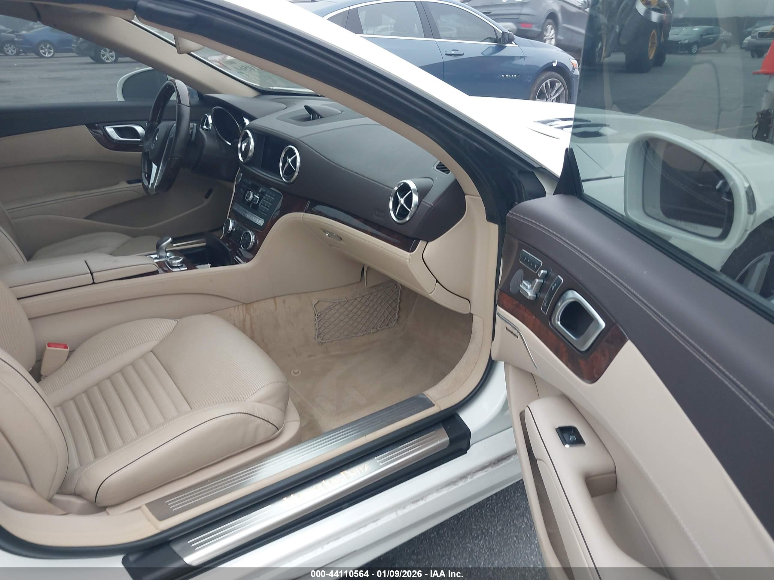 2014 Mercedes-benz Sl 550   White vin: WDDJK7DA3EF026094