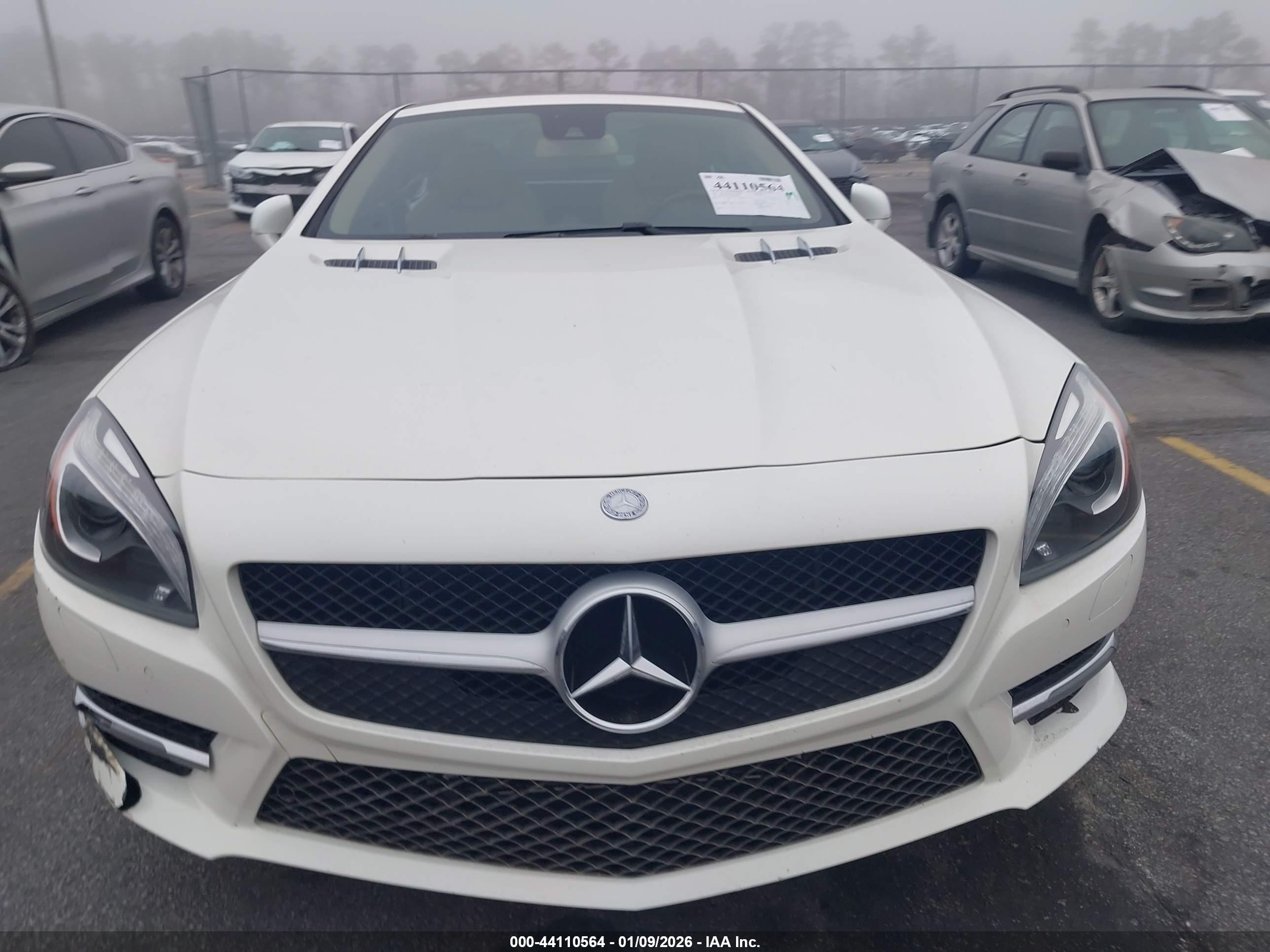 2014 Mercedes-benz Sl 550   White vin: WDDJK7DA3EF026094