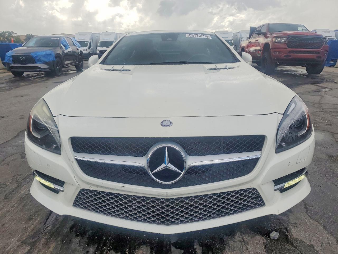 2013 Mercedes-benz Sl 550 White vin: WDDJK7DA4DF020724