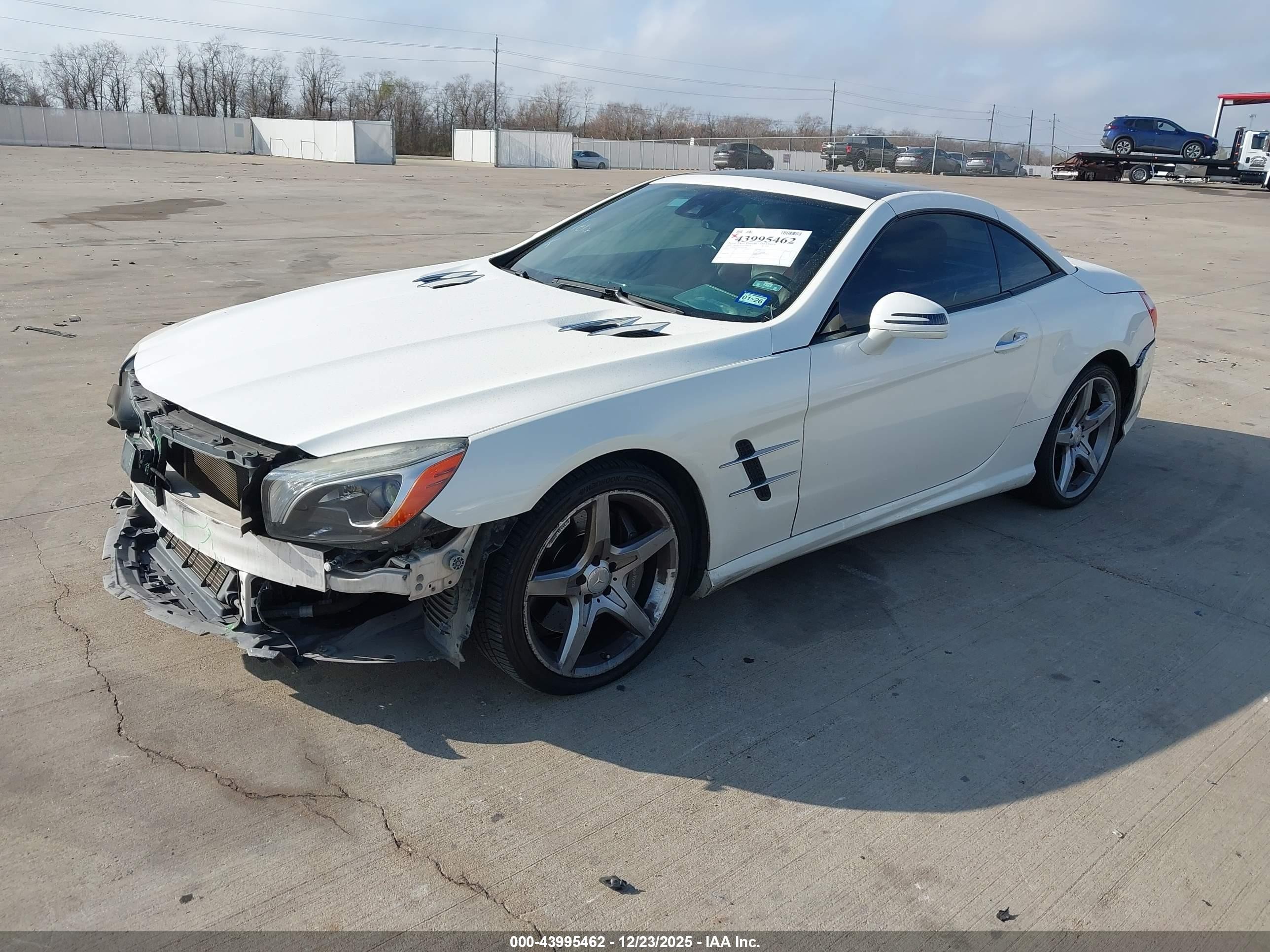 2014 Mercedes-benz Sl 550   White vin: WDDJK7DA4EF024144