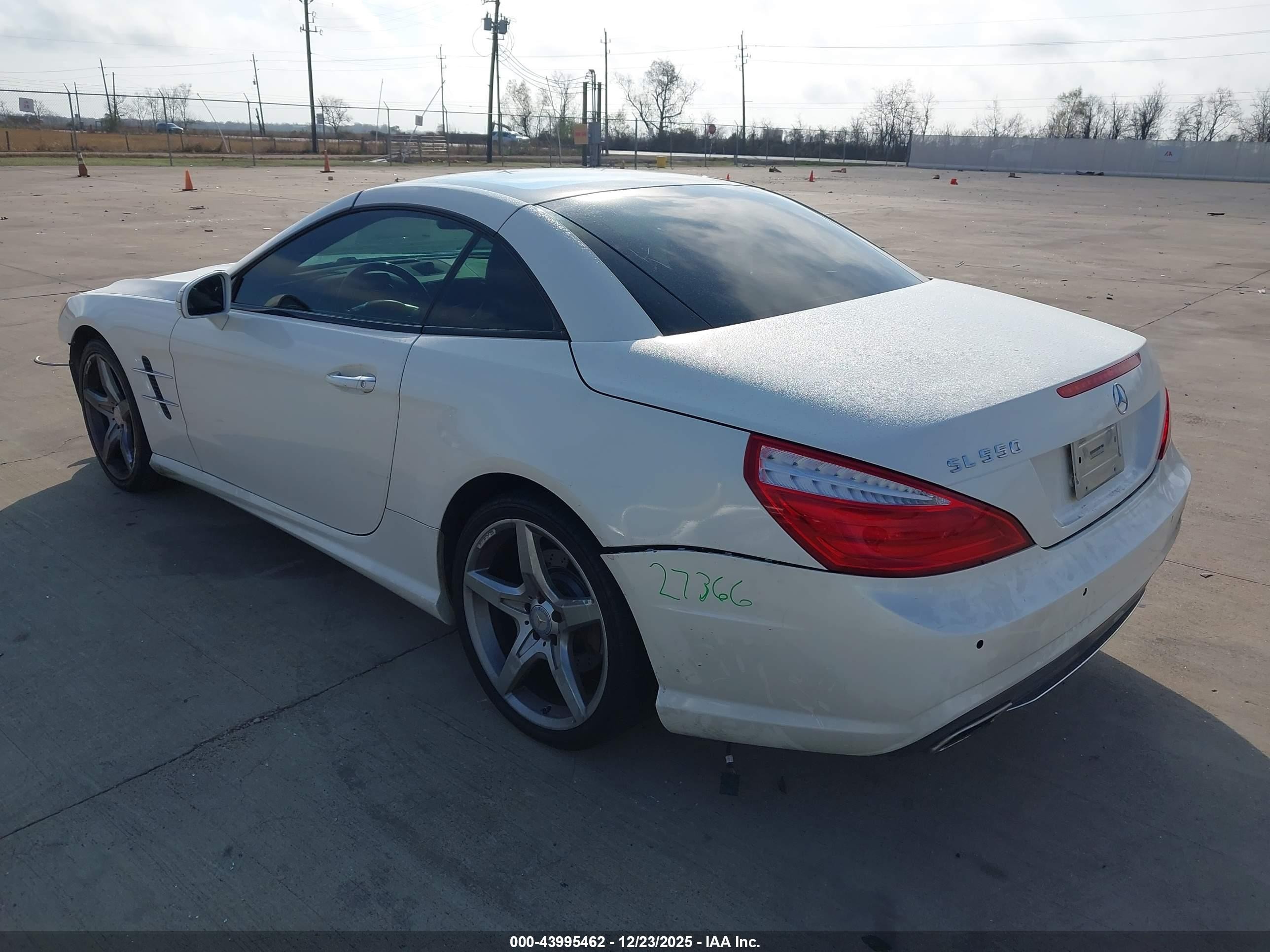2014 Mercedes-benz Sl 550   White vin: WDDJK7DA4EF024144