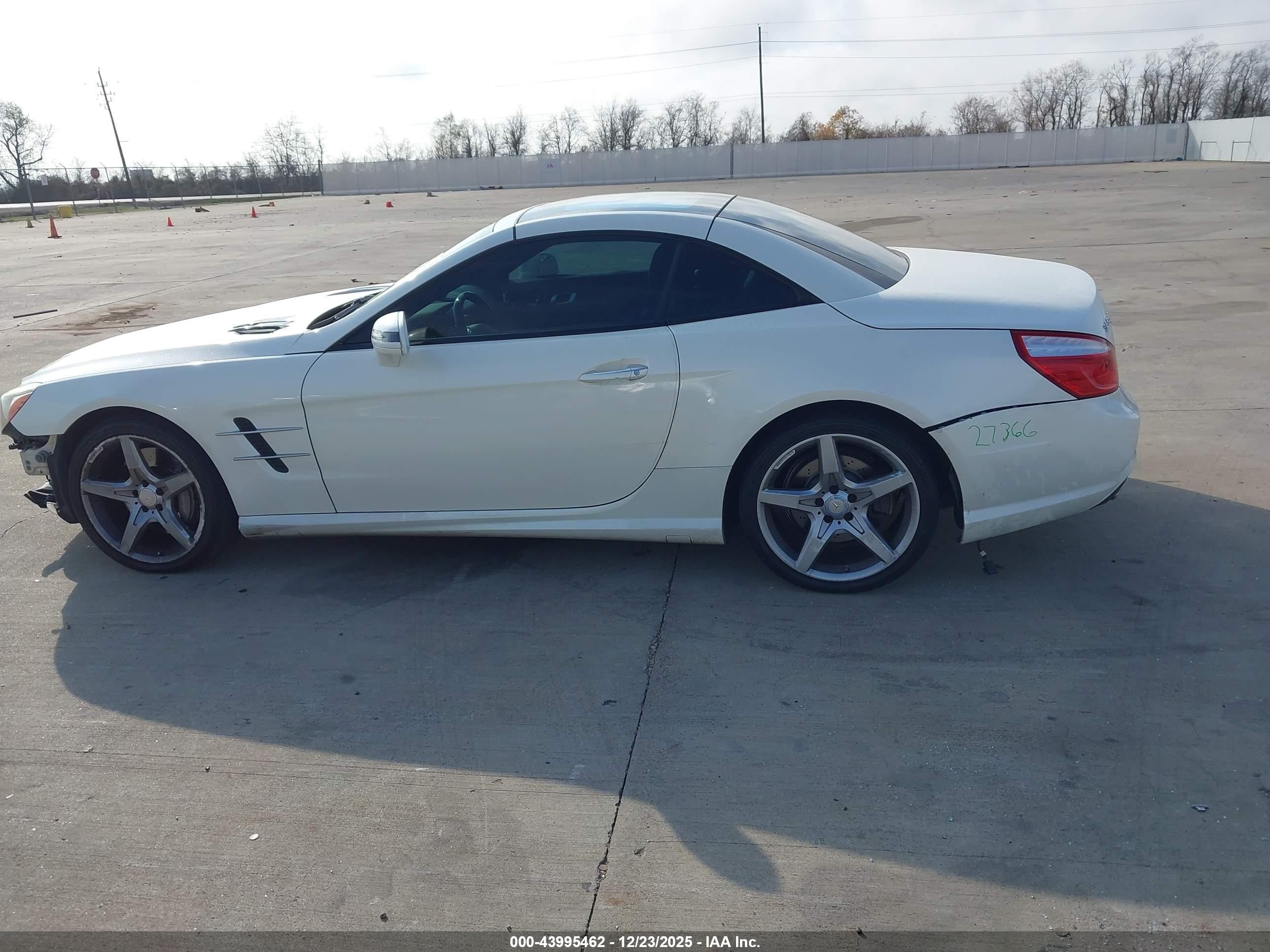2014 Mercedes-benz Sl 550   White vin: WDDJK7DA4EF024144