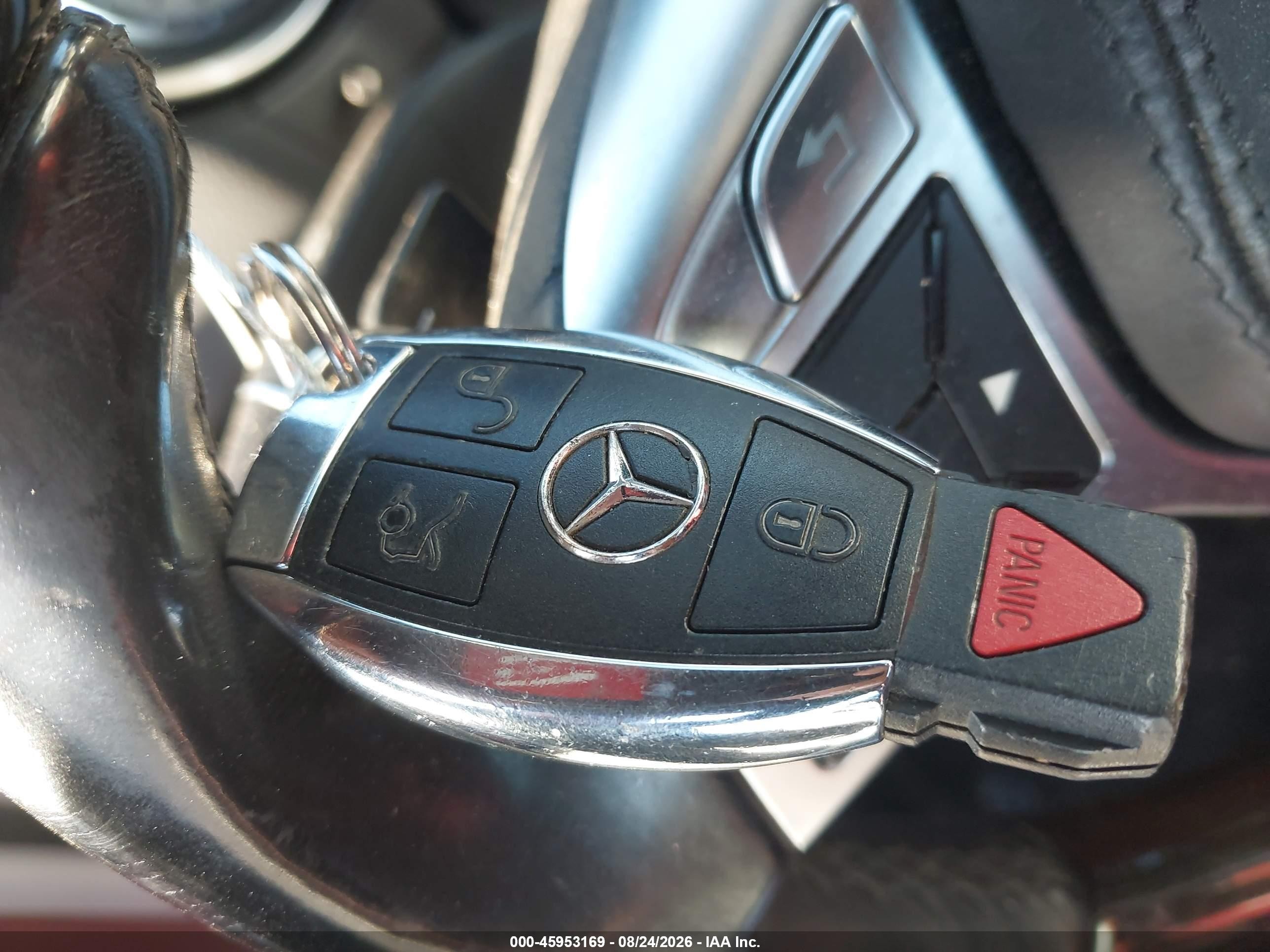 2013 Mercedes-benz Sl 550   Белый vin: WDDJK7DA5DF009988