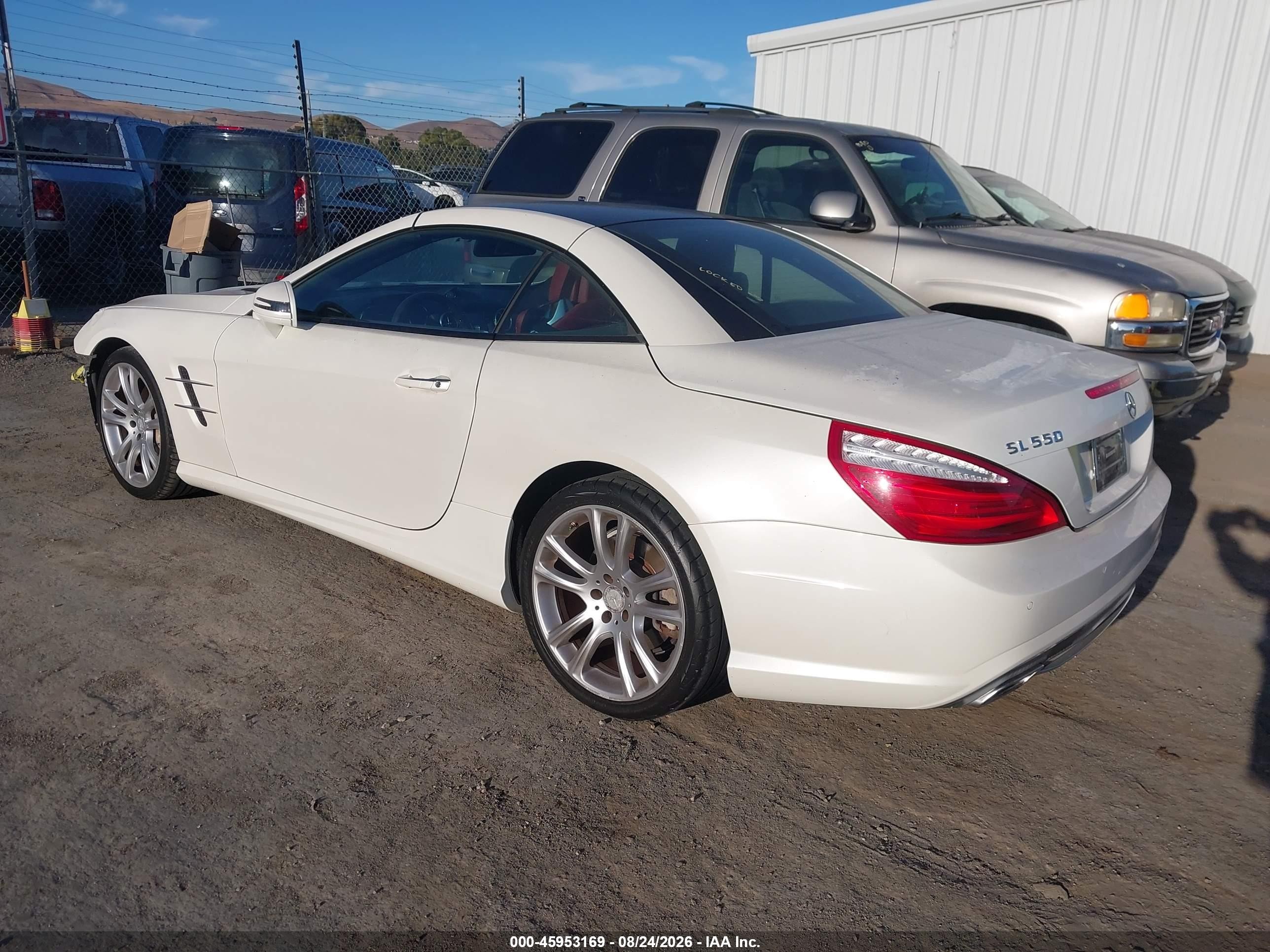 2013 Mercedes-benz Sl 550   Белый vin: WDDJK7DA5DF009988
