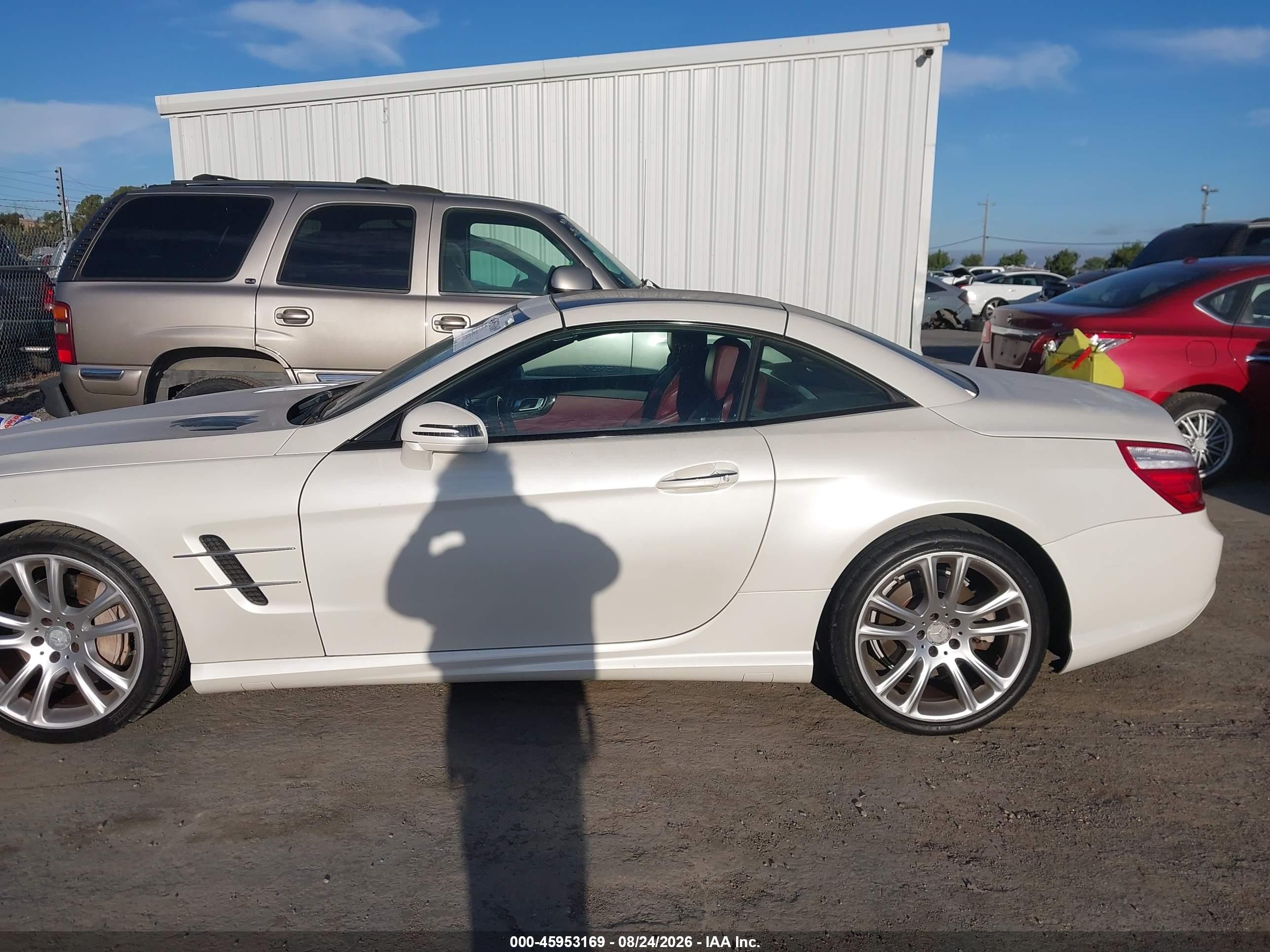 2013 Mercedes-benz Sl 550   Белый vin: WDDJK7DA5DF009988