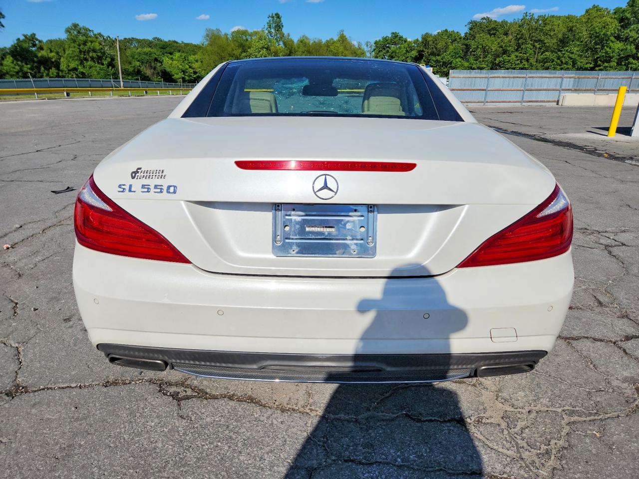 2013 Mercedes-benz Sl 550 White vin: WDDJK7DA6DF008414